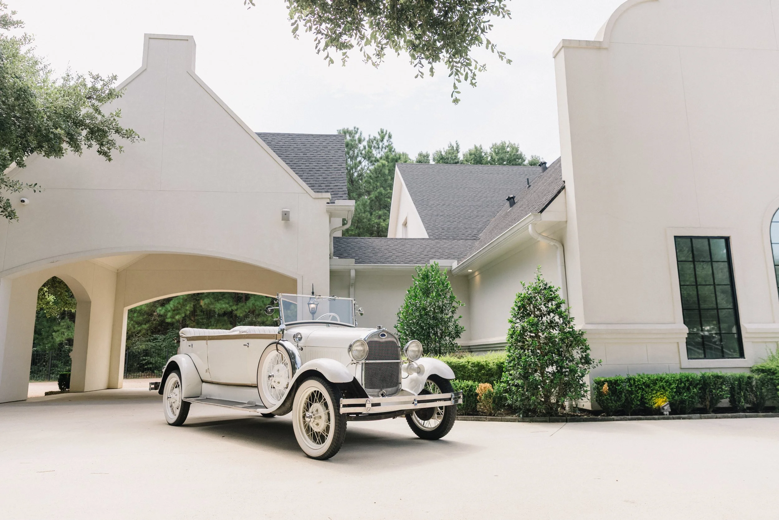 08-21-2025 Emily and Zyn Wedding Day Sneak Peek-24.jpg