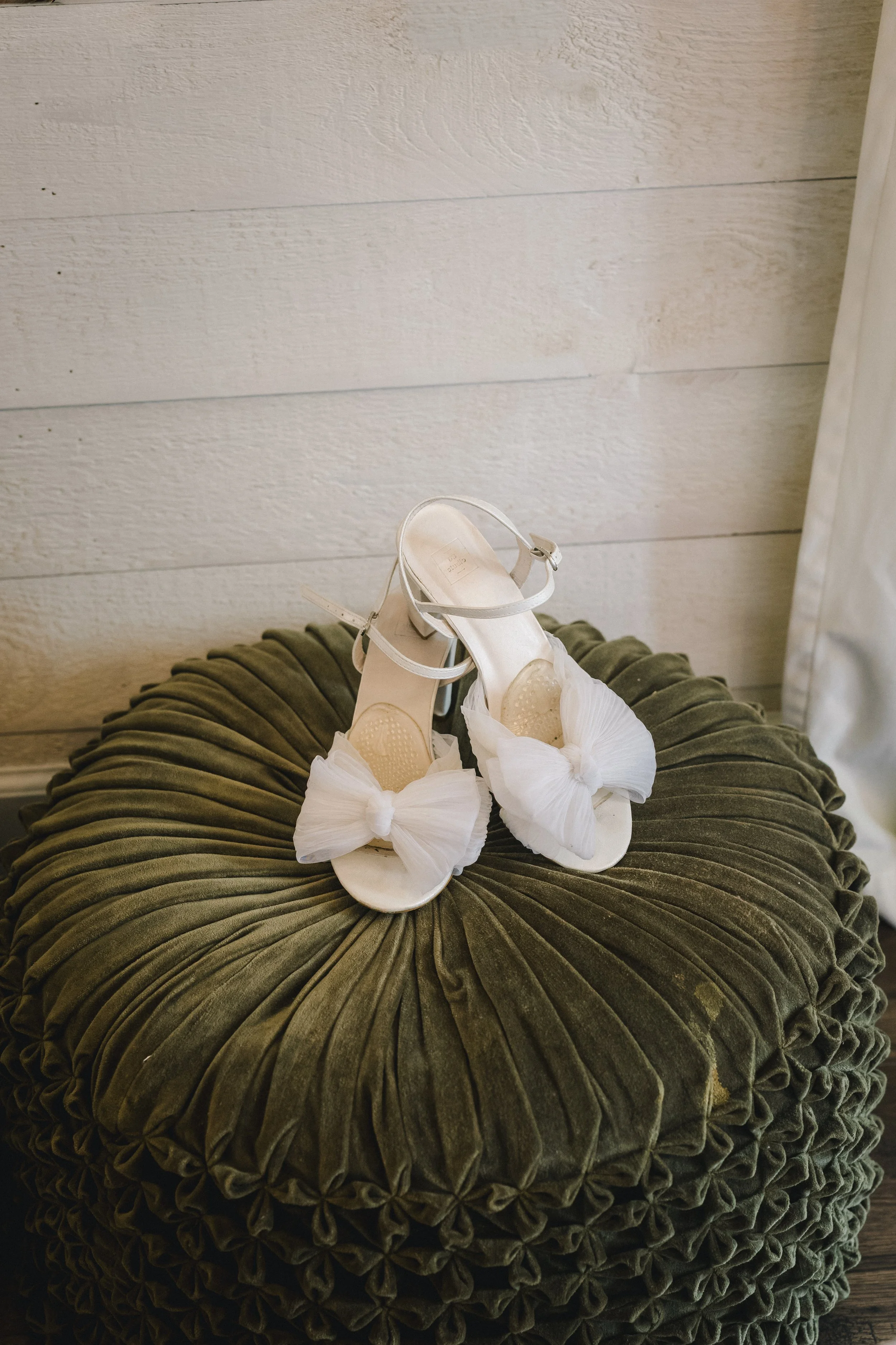 Jonathan and Brie Wedding Preview-023.jpg