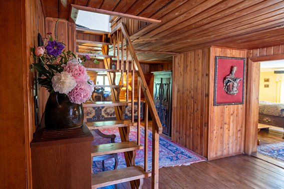 Stiegenaufgang ins Obergeschoss