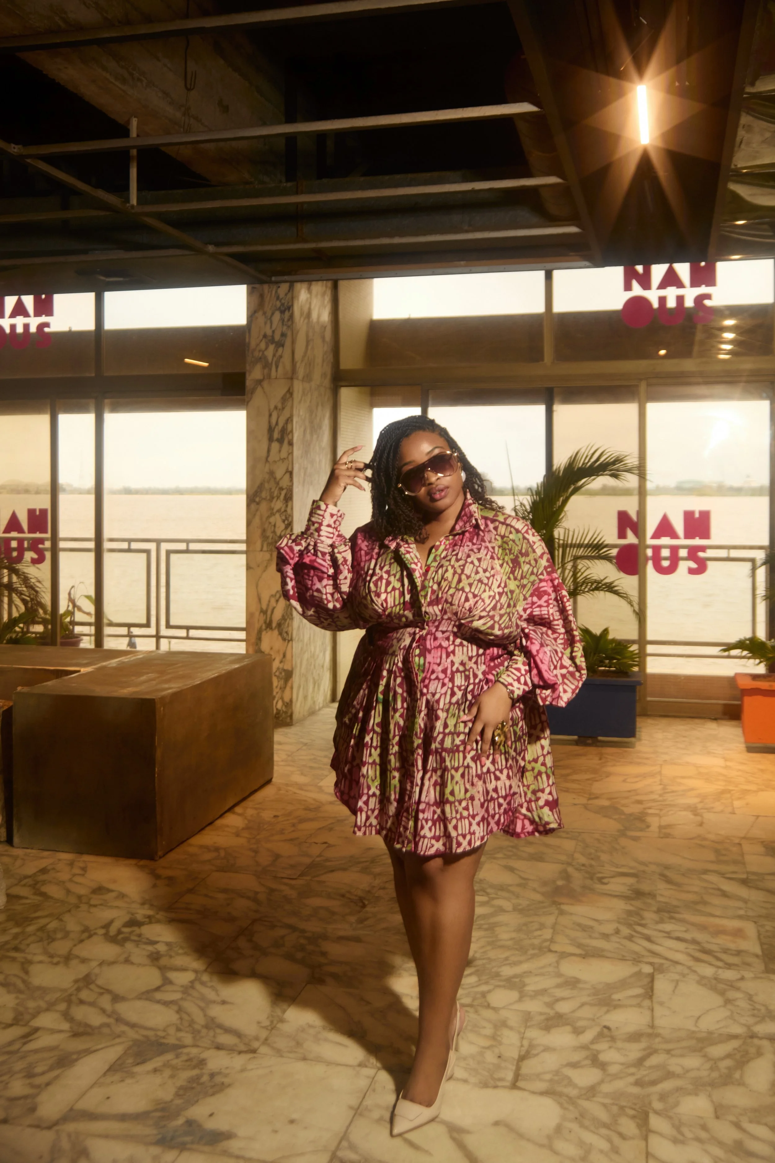 Robe: Zephans & Co//
Boucles d'oreilles: Nina Boutique//
Lieu: The NaHous//
Photo: Oronce Photographie//
Direction Artistique: MxDonna & Co