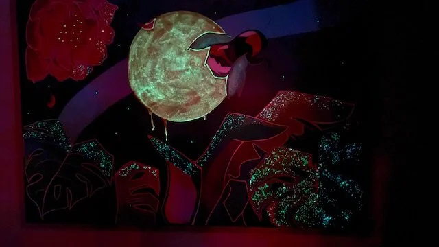 Commission - Glow in the Dark feature