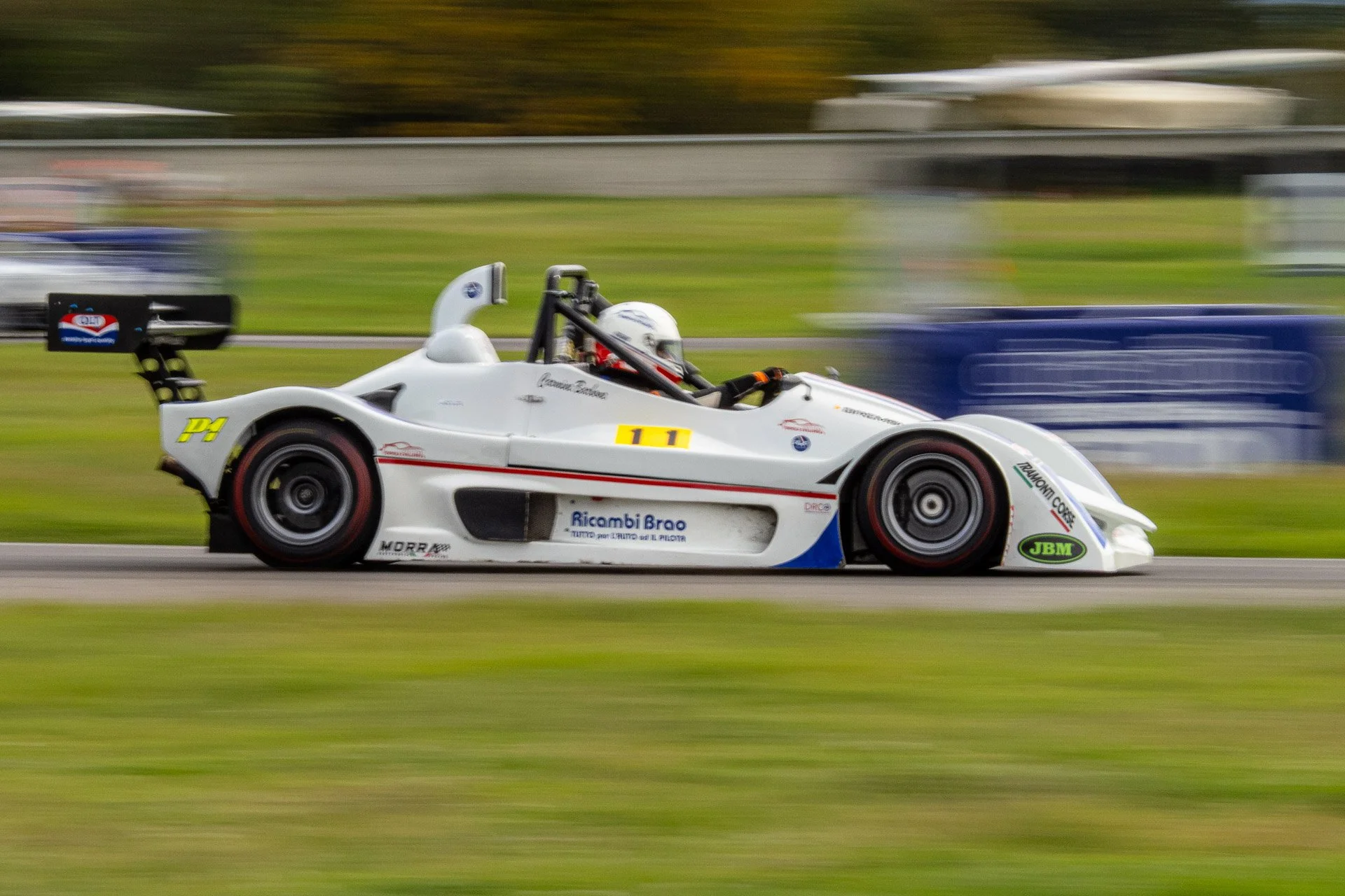 Panning auto bianca.jpg