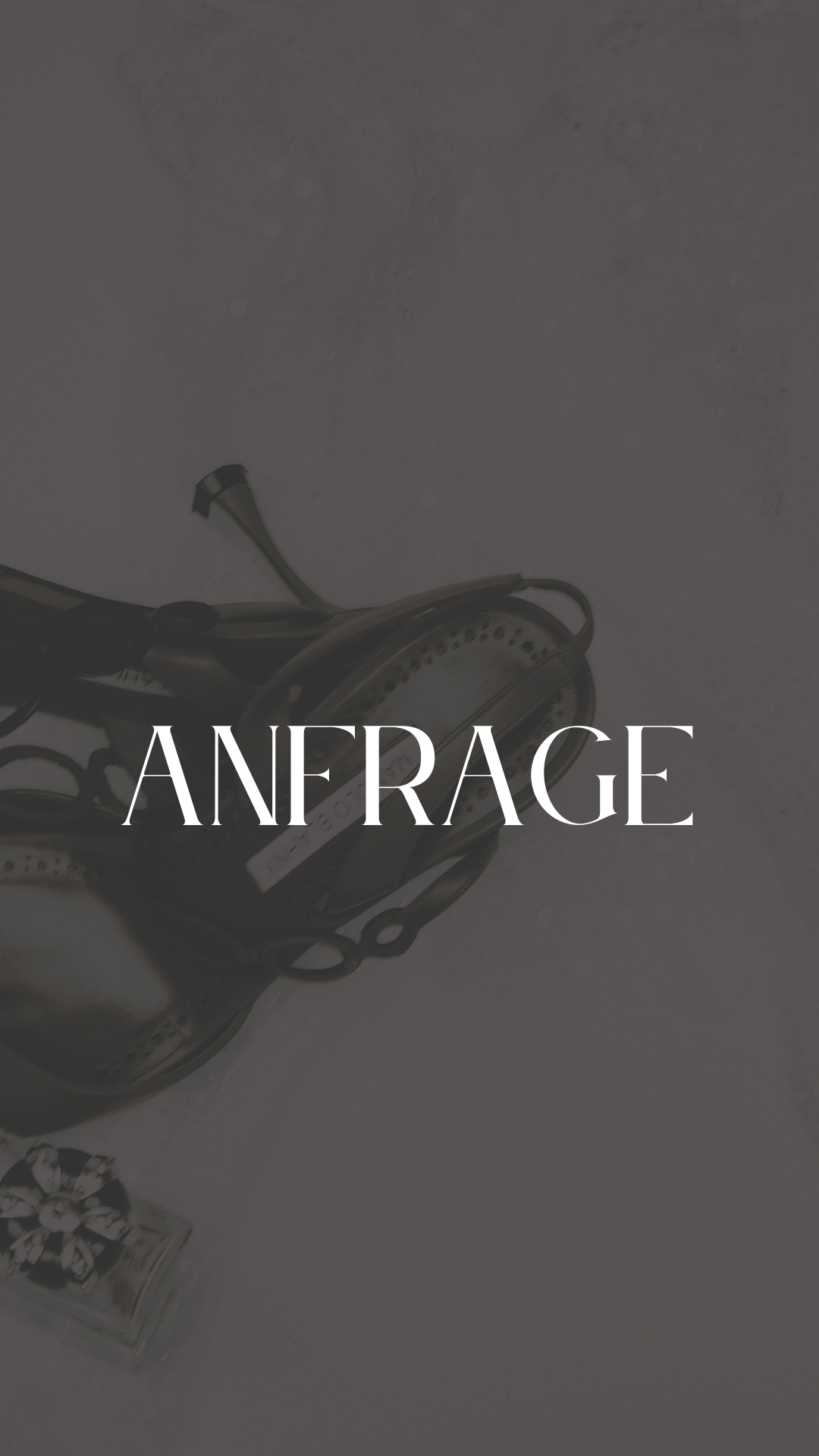 Der erste Kontakt:
Ihr sendet mir eure Anfrage über das Formular
oder schreibt mir direkt eine E-Mail.
Eure Nachricht geht persönlich bei mir ein
und ich melde mich zeitnah bei euch zurück.