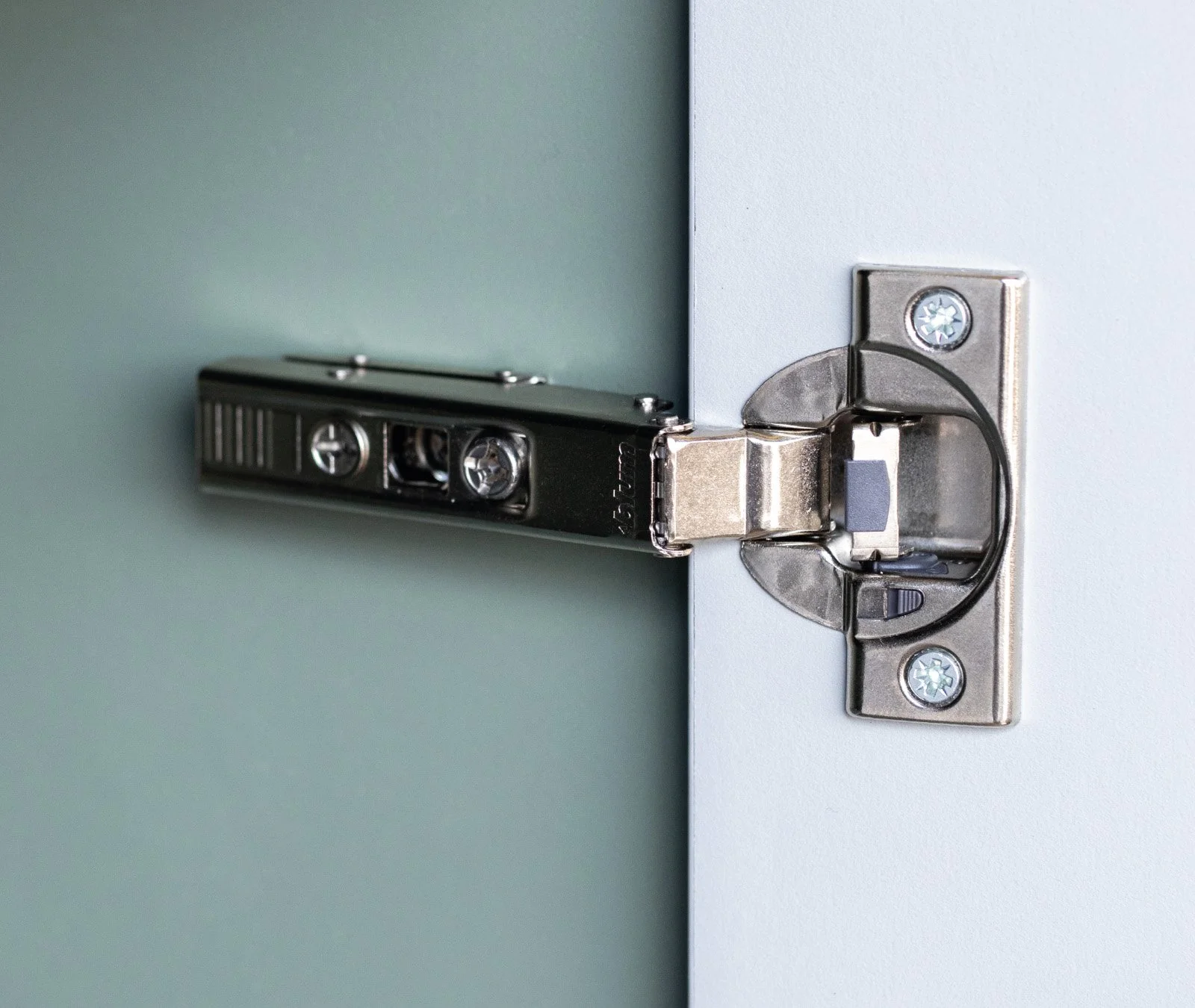 Soft-close Blum Hinges