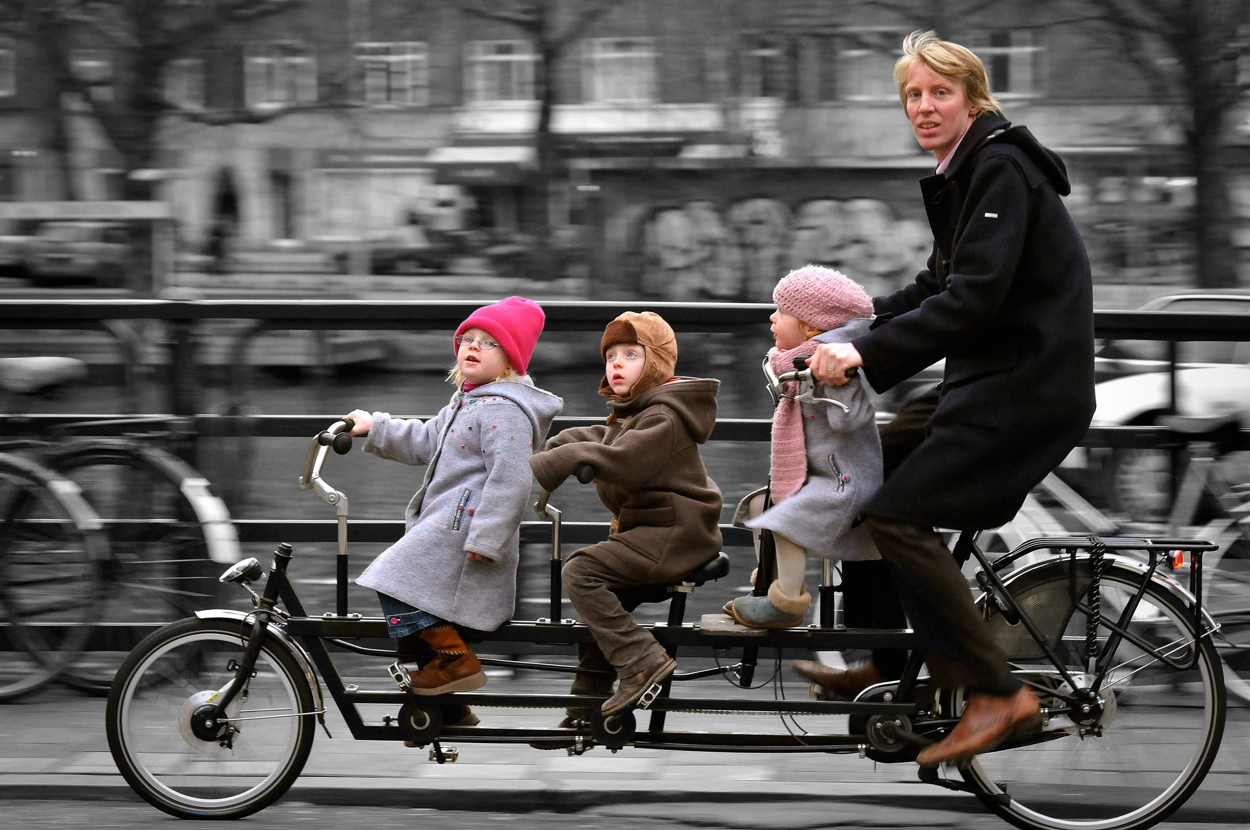 FamilyCycleTrain-MvW-nwm.jpg