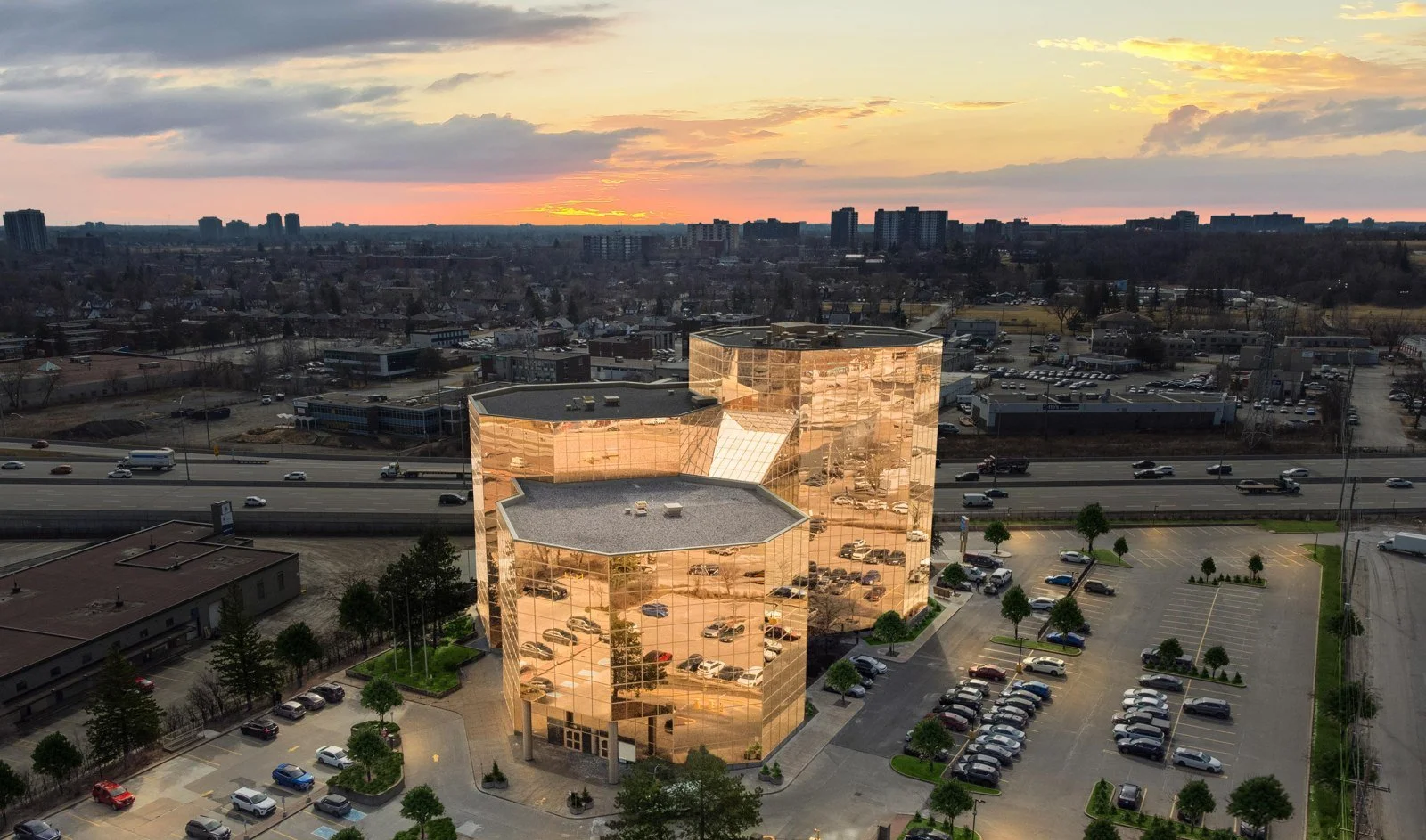 1600 Carling Avenue — Building exterior — 1600