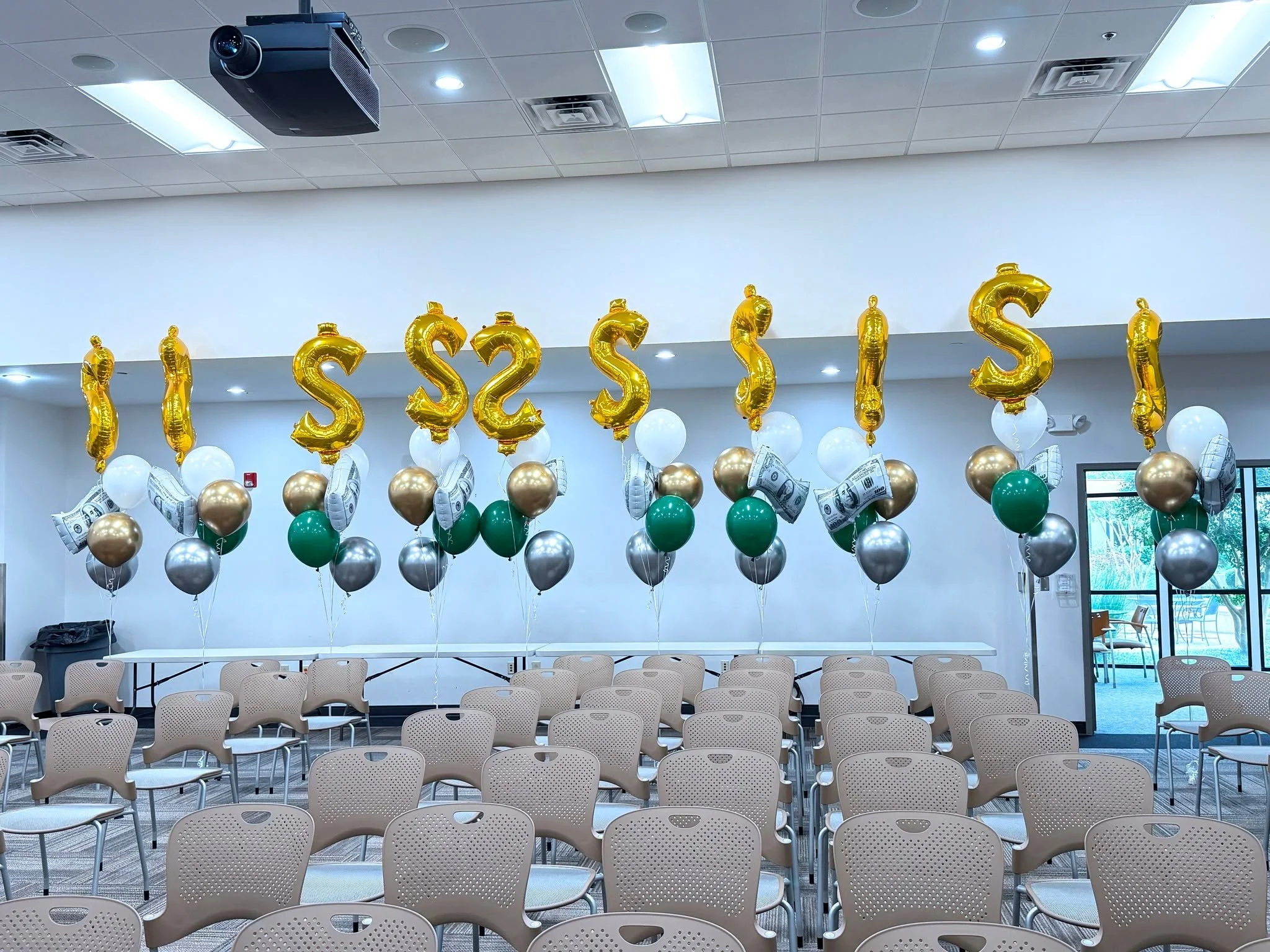 💵🎈 Payment Day at Scansource was all about celebrating success &mdash; in style! 🎉 The space was decked out with festive helium balloons, playful dollar sign, and money-themed balloons that brought cheerful energy and excitement to the day. 💚✨

N