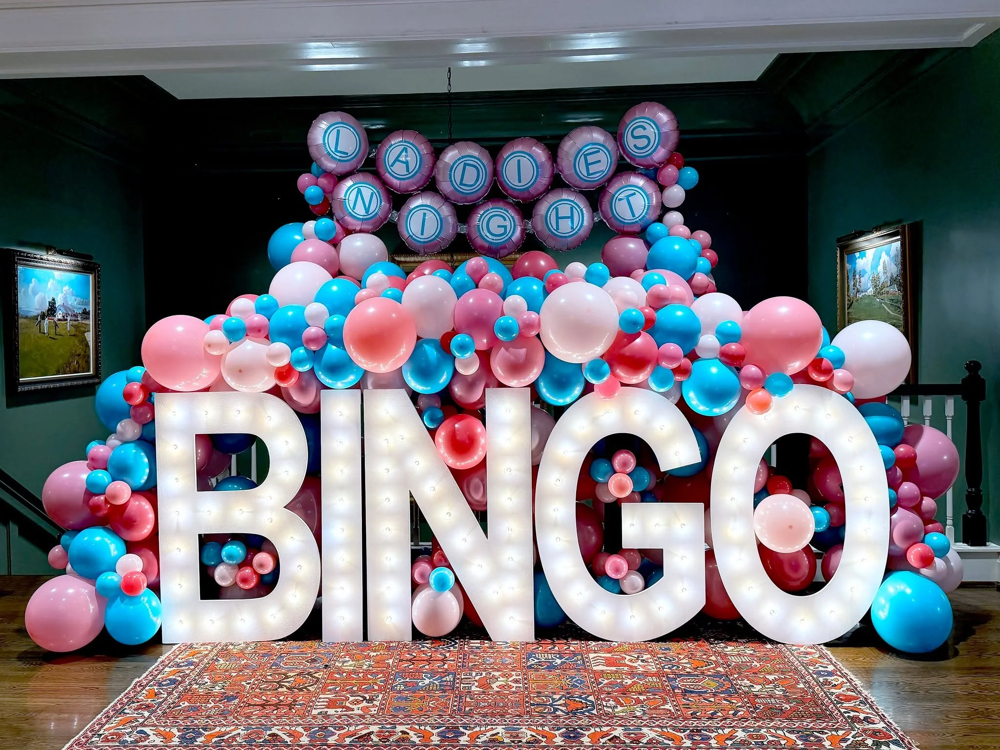 A fabulous Lady&rsquo;s Bingo Night ✨🎉 at the Greenville Country Club, styled with our 4-foot marquee letters and eye-catching balloon d&eacute;cor. Every detail was designed to create a welcoming and festive atmosphere&mdash;perfect for gathering w