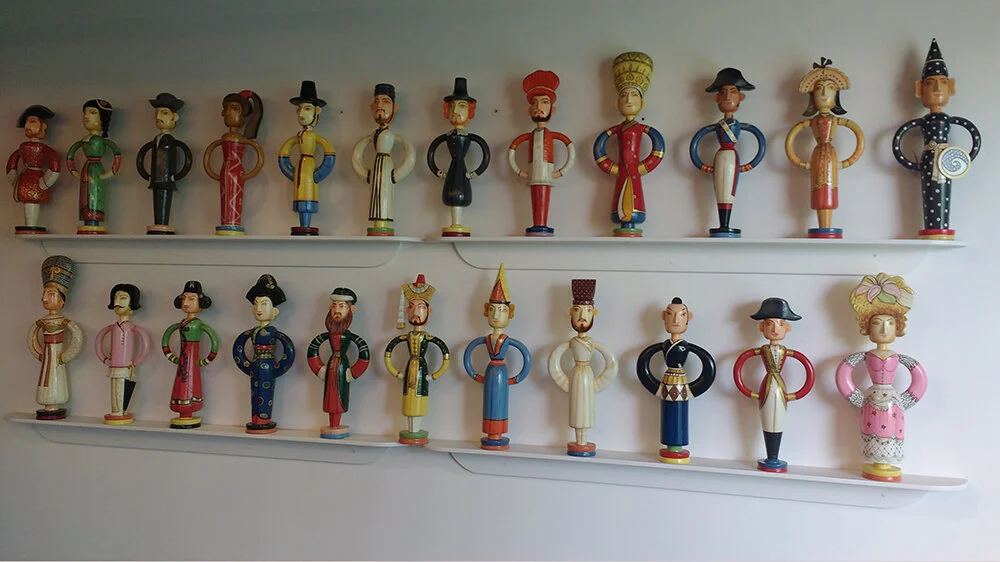 Costumes of the world