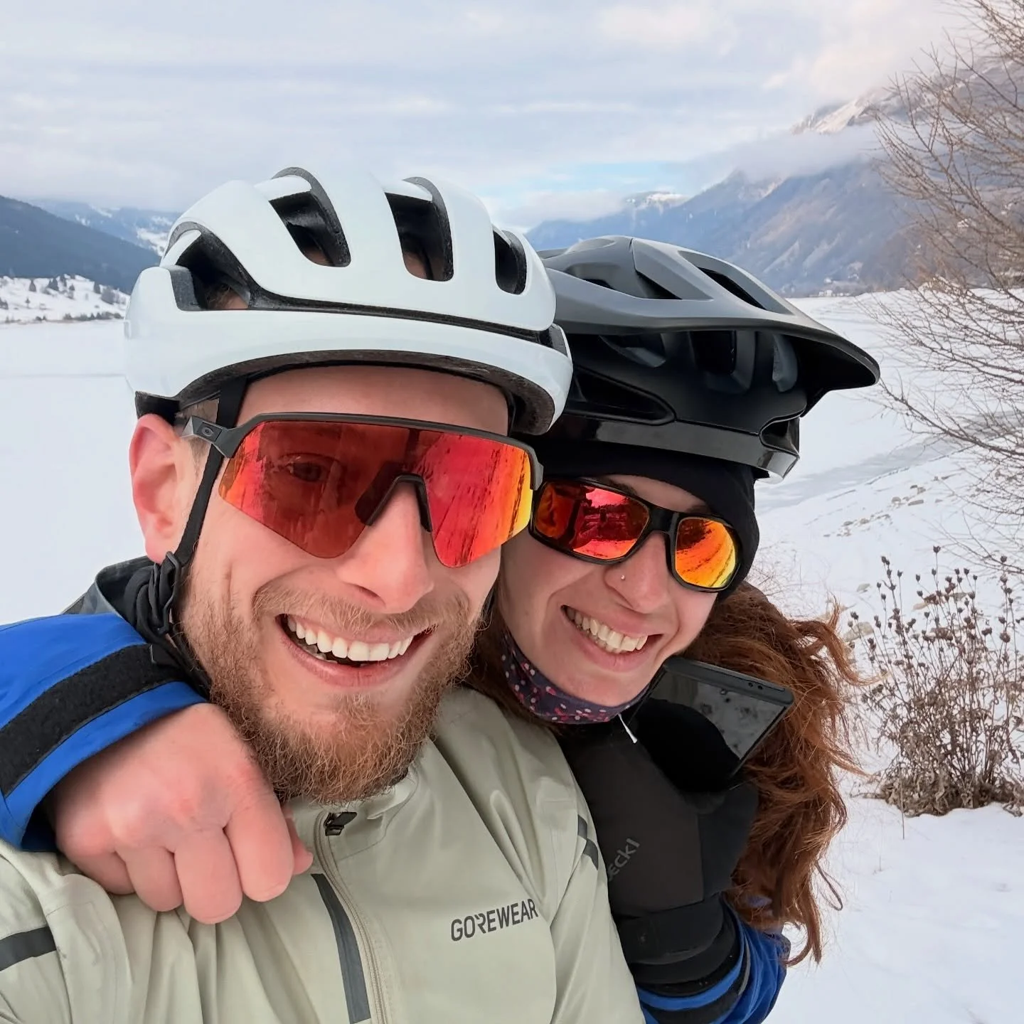 Diesmal haben wir zu zweit eine kleine #Alpen&uuml;berquerung gemacht 😊 @fede_ziliani28 Von Asiago nach Meran &uuml;ber den Reschenpass und ein kleines St&uuml;ck durch die Schweiz. Kalt ruhig intensiv. #bikepackinglife #bikepacking_inspiration