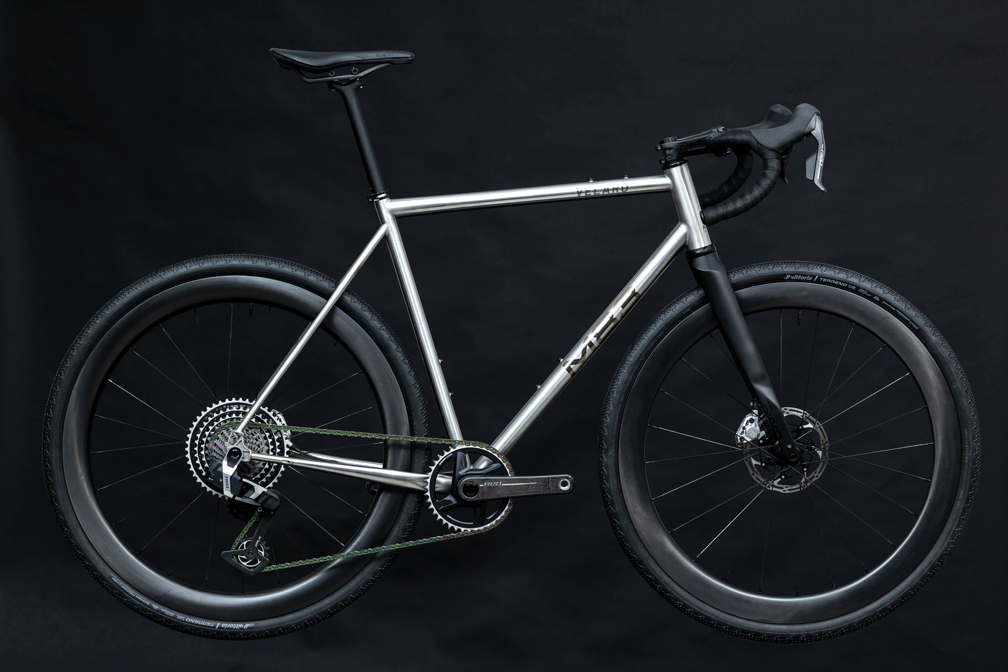 Titanrahmen waren gestern! Warum Edelstahl Gravelbikes plötzlich leichter sind und alles infrage stellen…