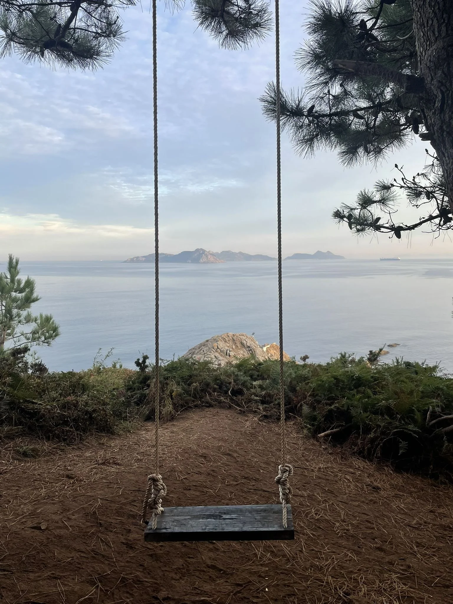 Radreise Portugal: Blick aufs Meer am Schlafspot mit Zelt