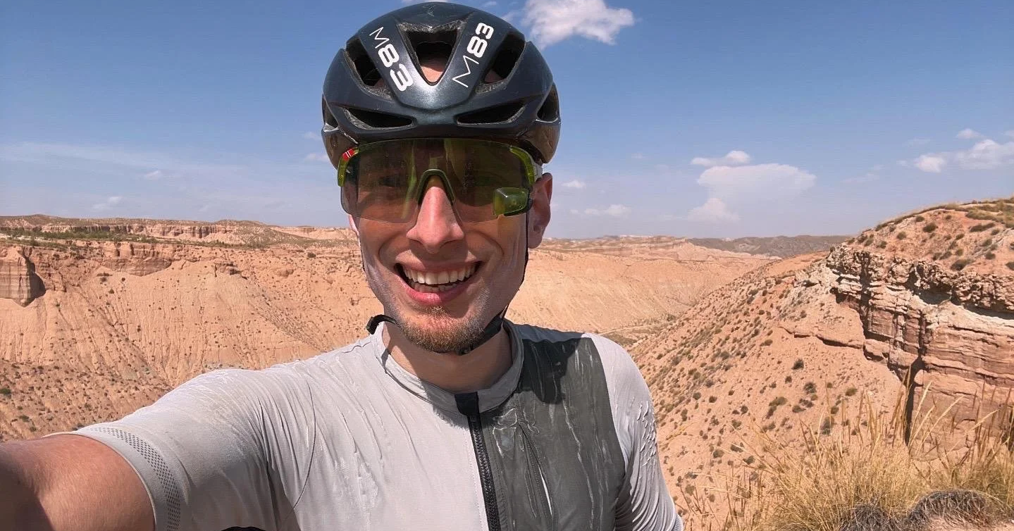 Sefie in der Gorafe Wüste während des badlands Ultracycling Rennens