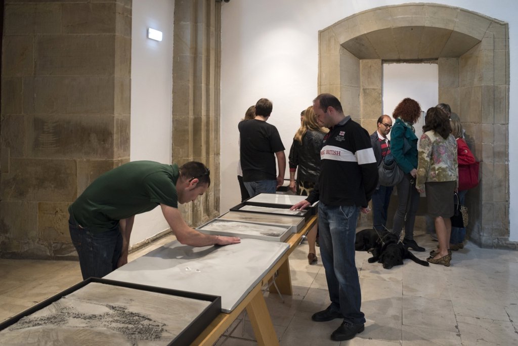 Taktil dialog med La Once, det Spanske Blindeforbundet, Museo Barjola, Gijón.  Foto: Fernándo González