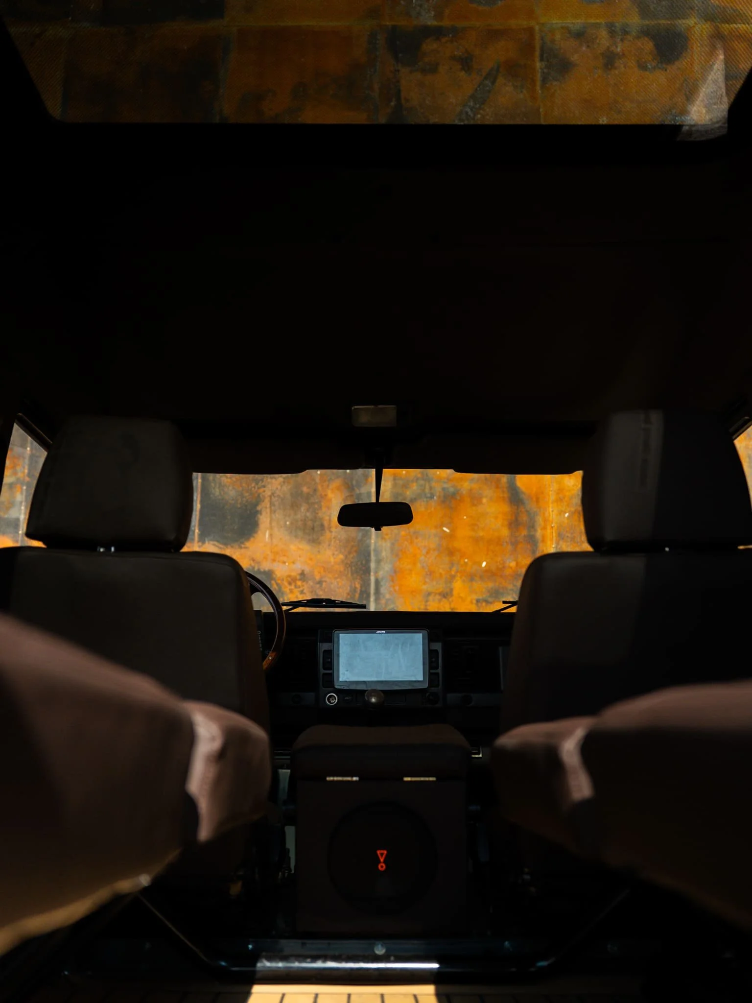 defender-90-chocolate-interior.jpg