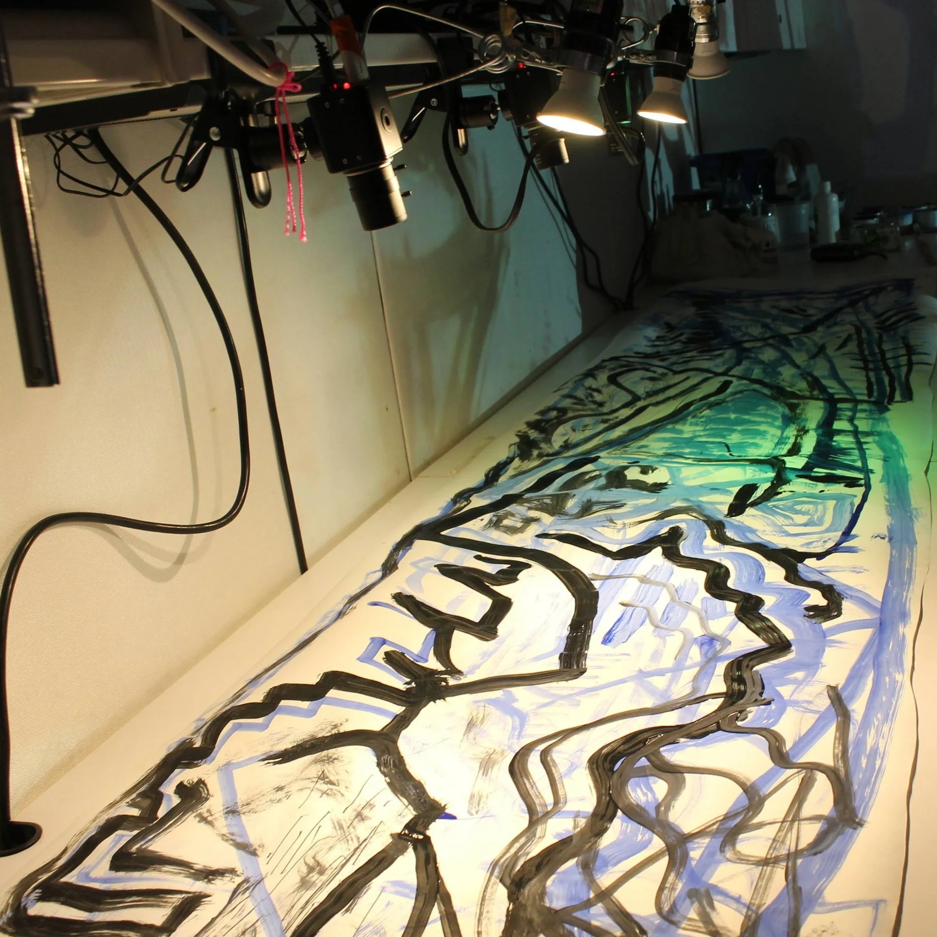 Line in Surround Sound Surrounded in Line