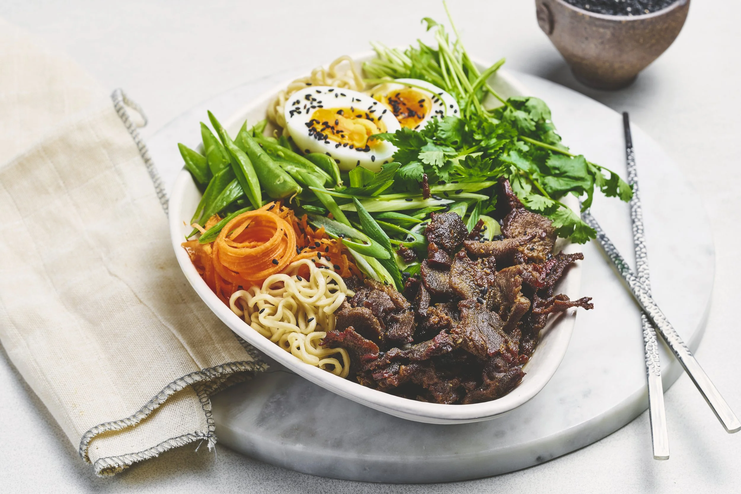 Ramen med røkt finnbiff