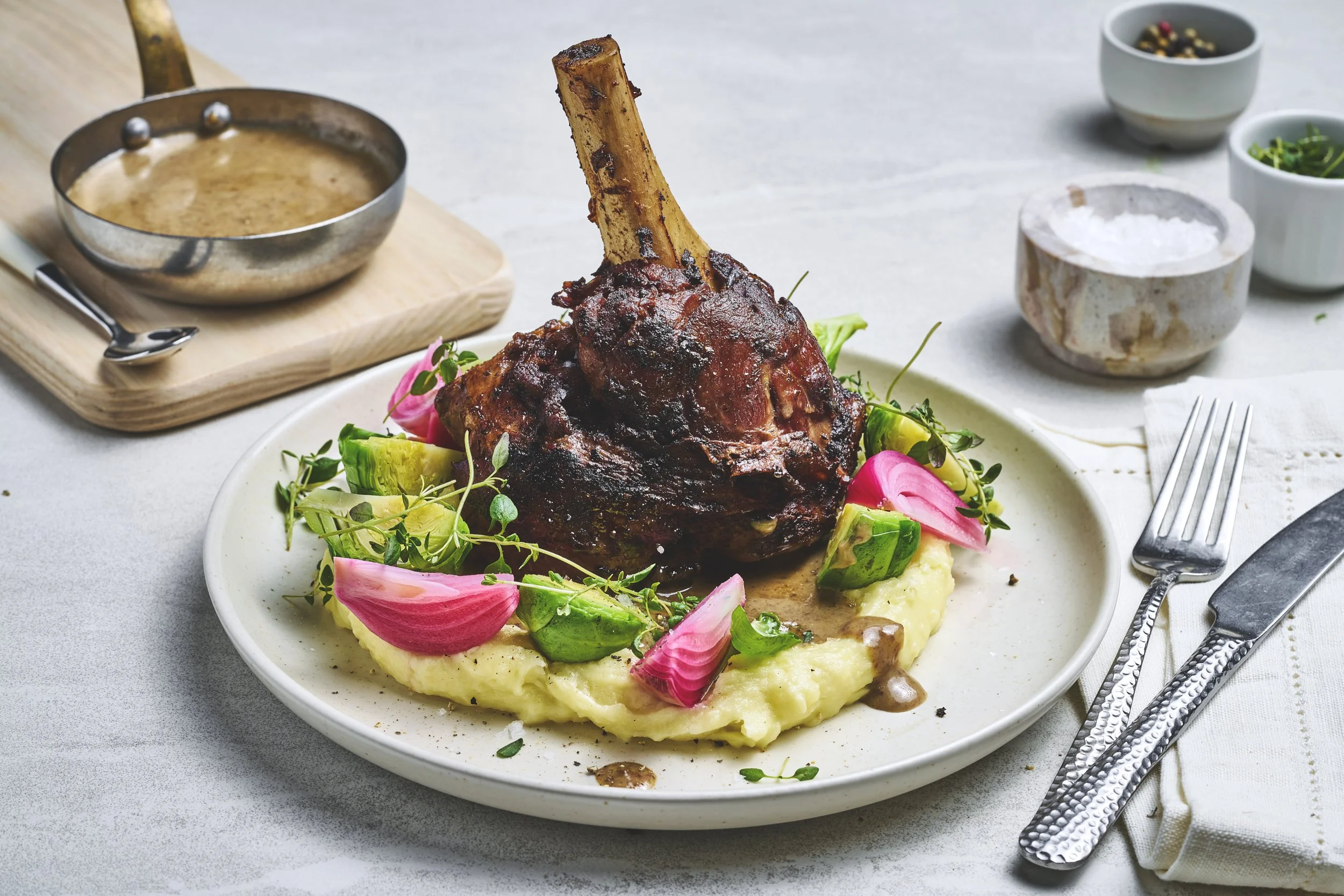 Reinsdyr skank med potetpuré og steinsoppsaus