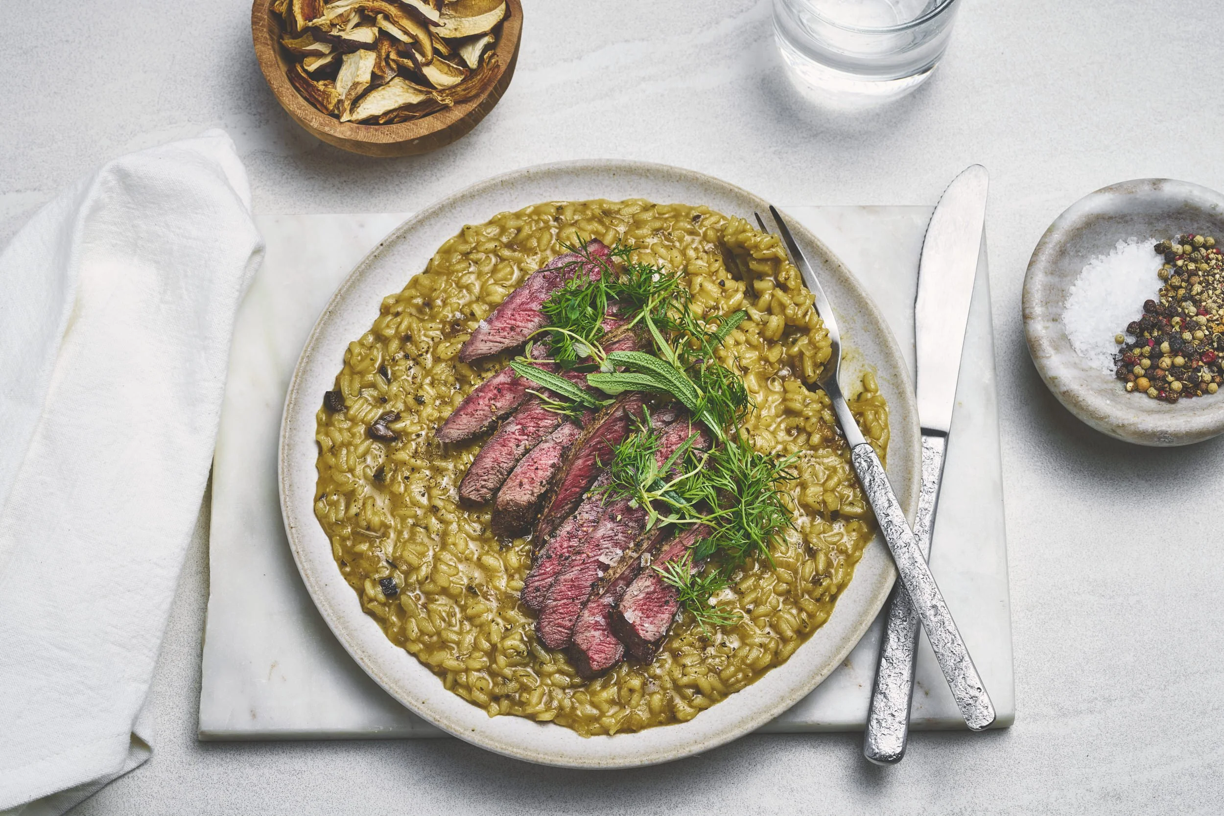 Steinsopprisotto med ytrefilet av reinsdyr