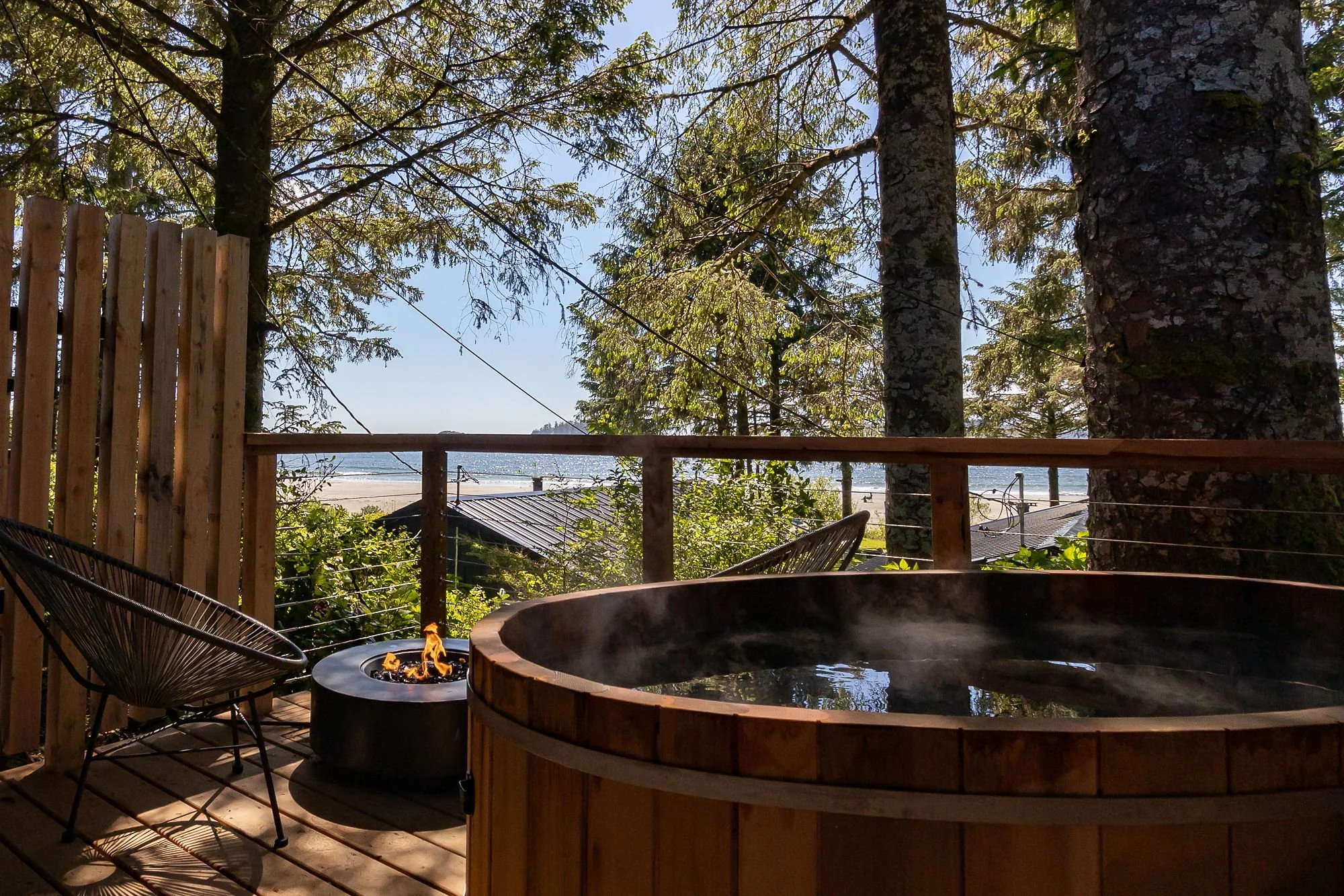 mackenzie-beach-hot-tub-beach-view.jpg
