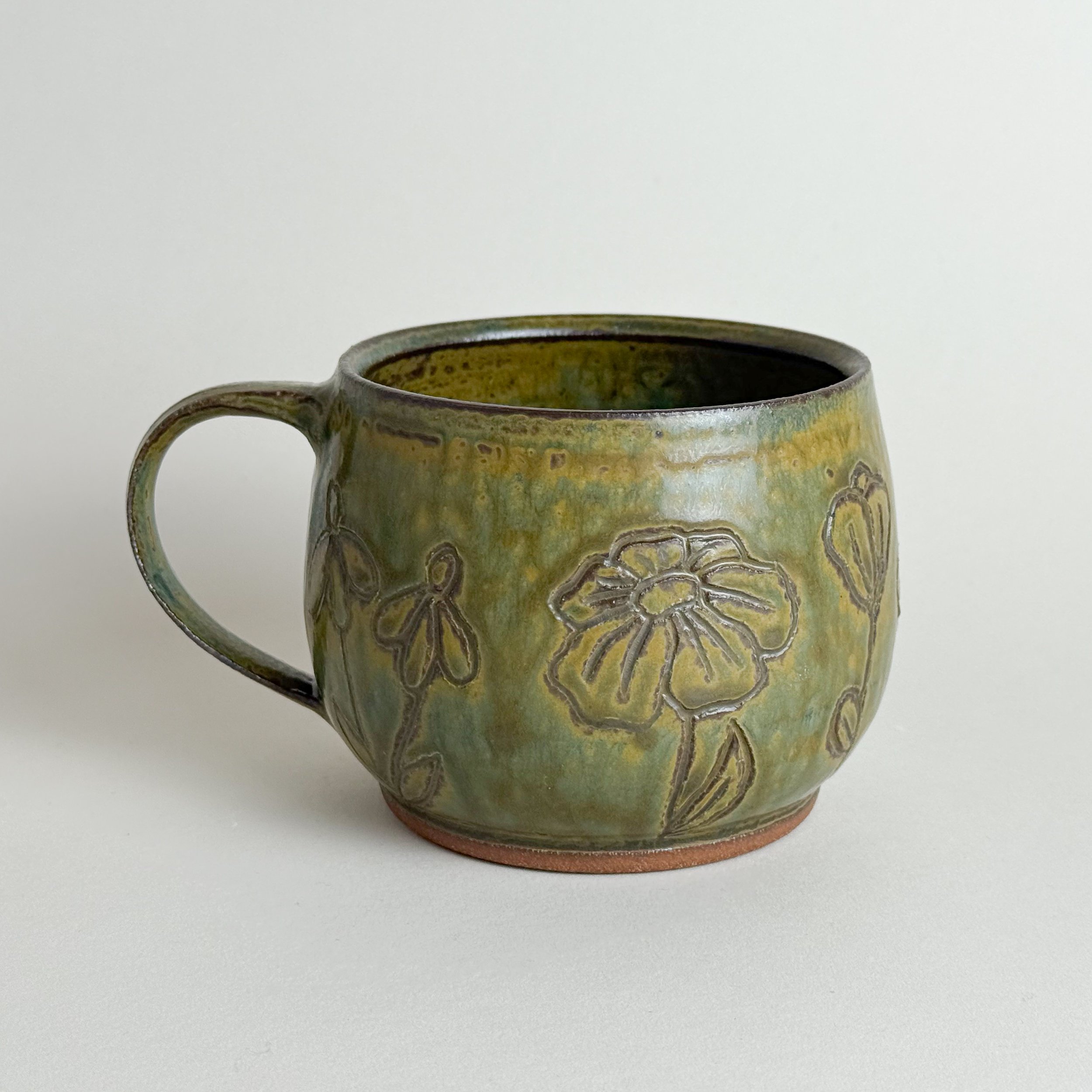 yellowgreen_flowerbellymug_01_h.jpg