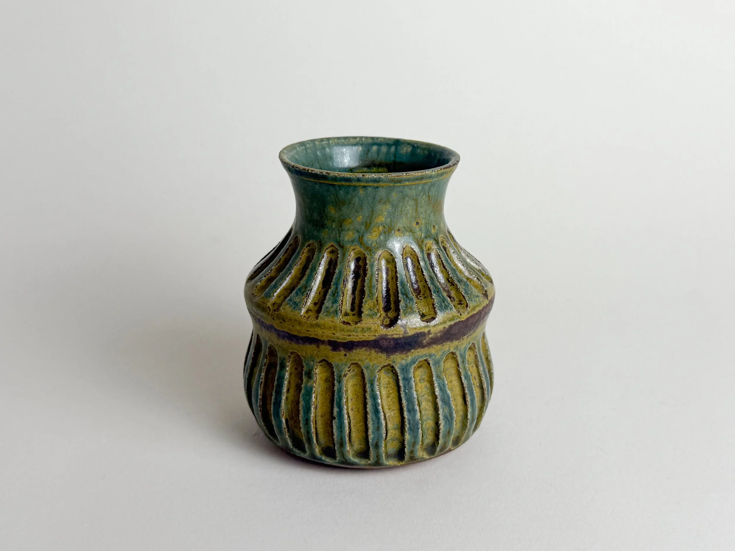green_stripevase_h.jpg
