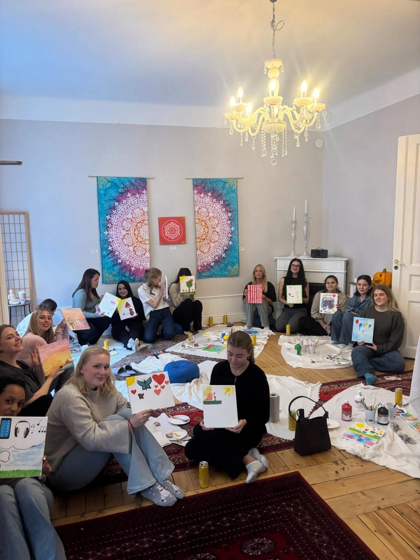 Thank you to everyone who attended Paint & Connect x @clubteddie this Sunday! 
We are so happy to everyone that came, you guys were amazing🥹💖⭐️