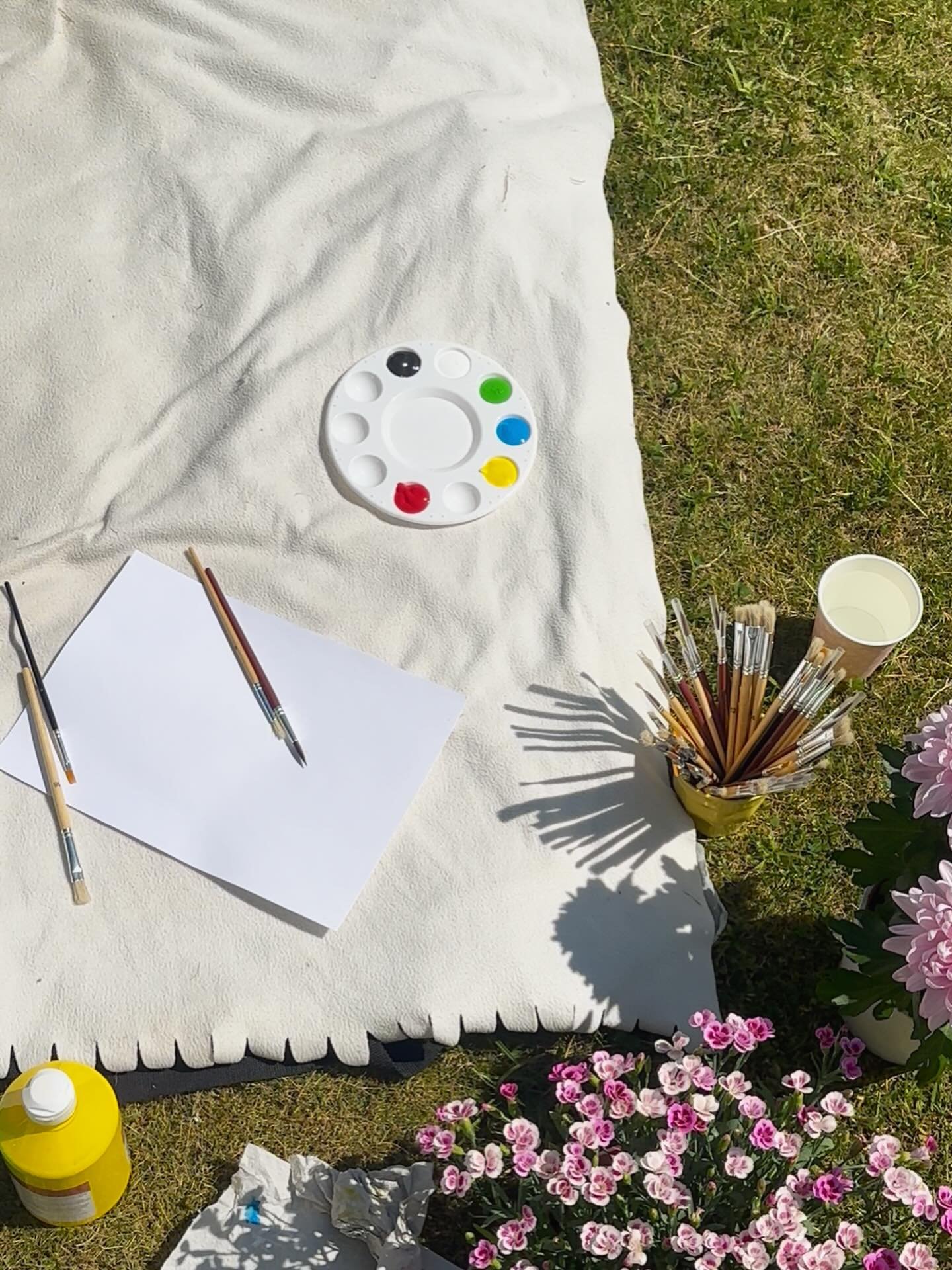 Painting prompts you can use for the year of the Horse 🐎 

Where do you feel most like yourself?
 (A place, a feeling, a moment &mdash; turn it into a visual expression.)

What does your &ldquo;dream self&rdquo; look like?
 (Try painting the future 