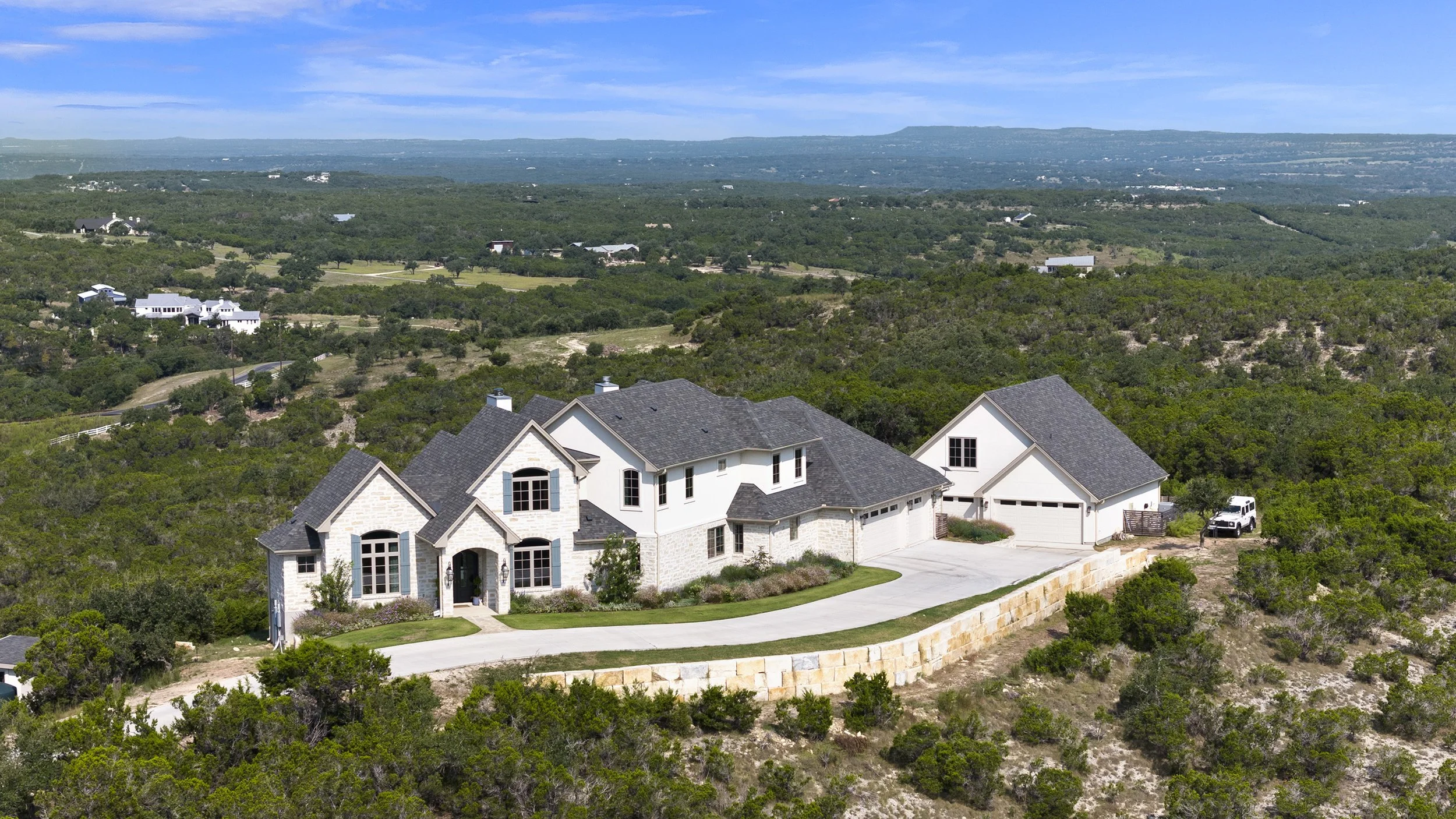 429 Stacey Ann Cove -4.jpg