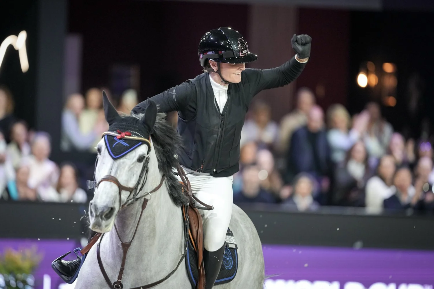 Jessica Burke - The First Woman to Take the Longines FEI World Cup™ of Bordeaux