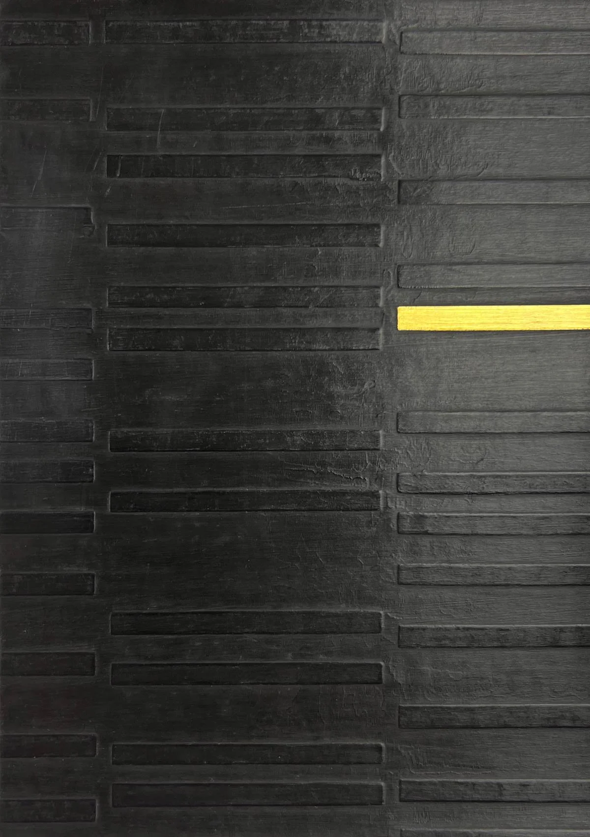 Bracket Leaf Jet 23.5K Gold