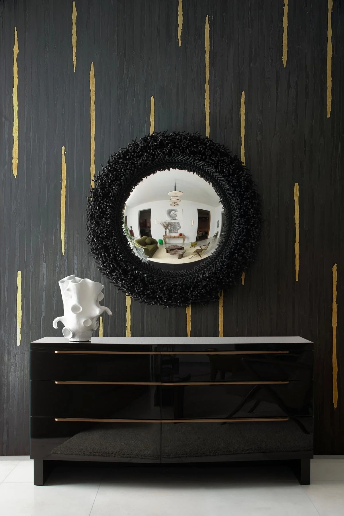  Vela Leaf Jet 22.5k Gold  • SKU 19-1074 • Vela Leaf pairs soft organic stripes with hand-applied metal leaf, delivering a rich yet restrained statement of refined, layered luxury.