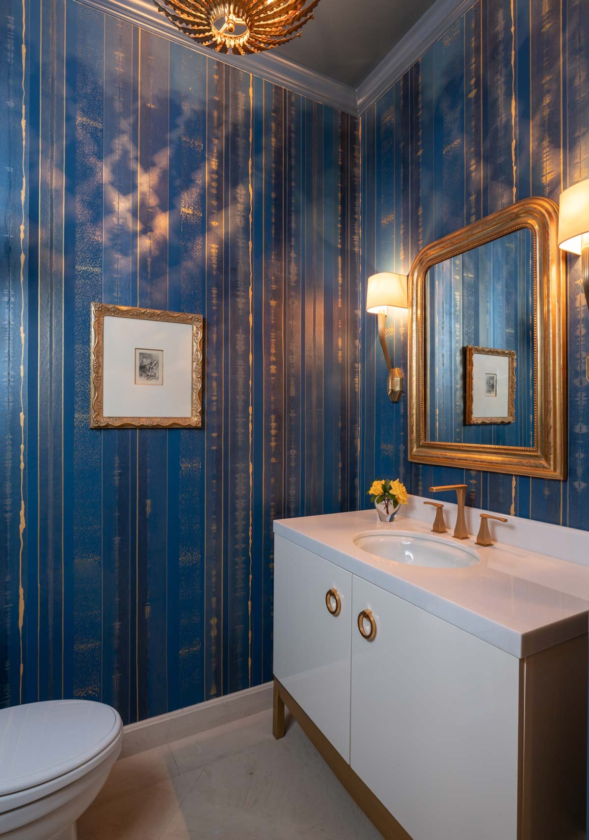  Lamina Indigo  • SKU 15-0209 • Layers upon layers of marble and mica plasters create this stratified continuous linear pattern. Finished with jewel-like lines this paper can create a horizontal pattern that wraps around the environment seamlessly or