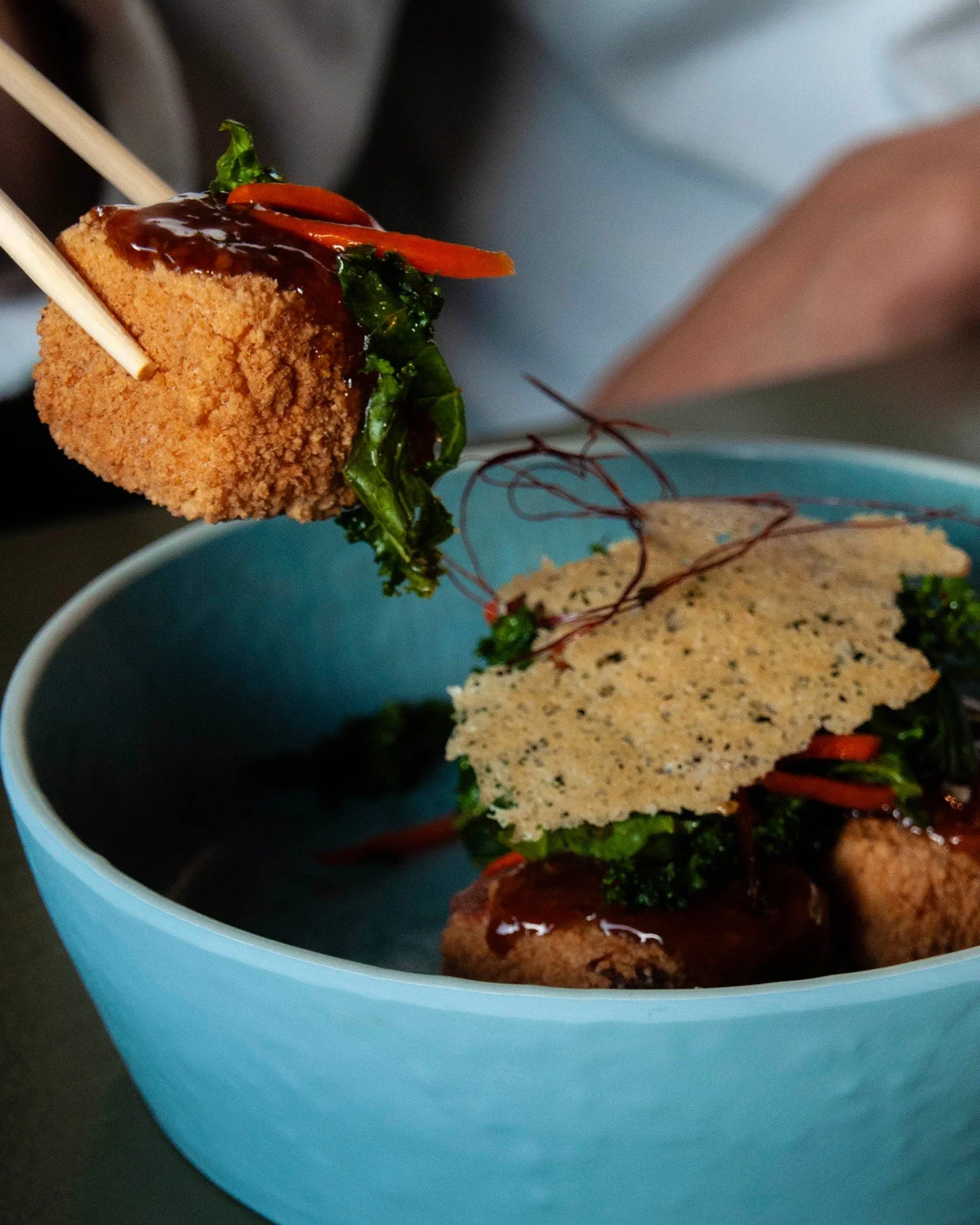 It&rsquo;s Wednesday. Treat yourself.

Crispy tofu, sweet soy glaze, spicy kale, carrots, chili threads, sesame, and a cheese tuile. One bite = done for. 

#BoriAnnArbor #CrispyTofu #A2Eats #KoreanKitchen #AnnArborRestaurants #MidweekMood #EatLocalA2