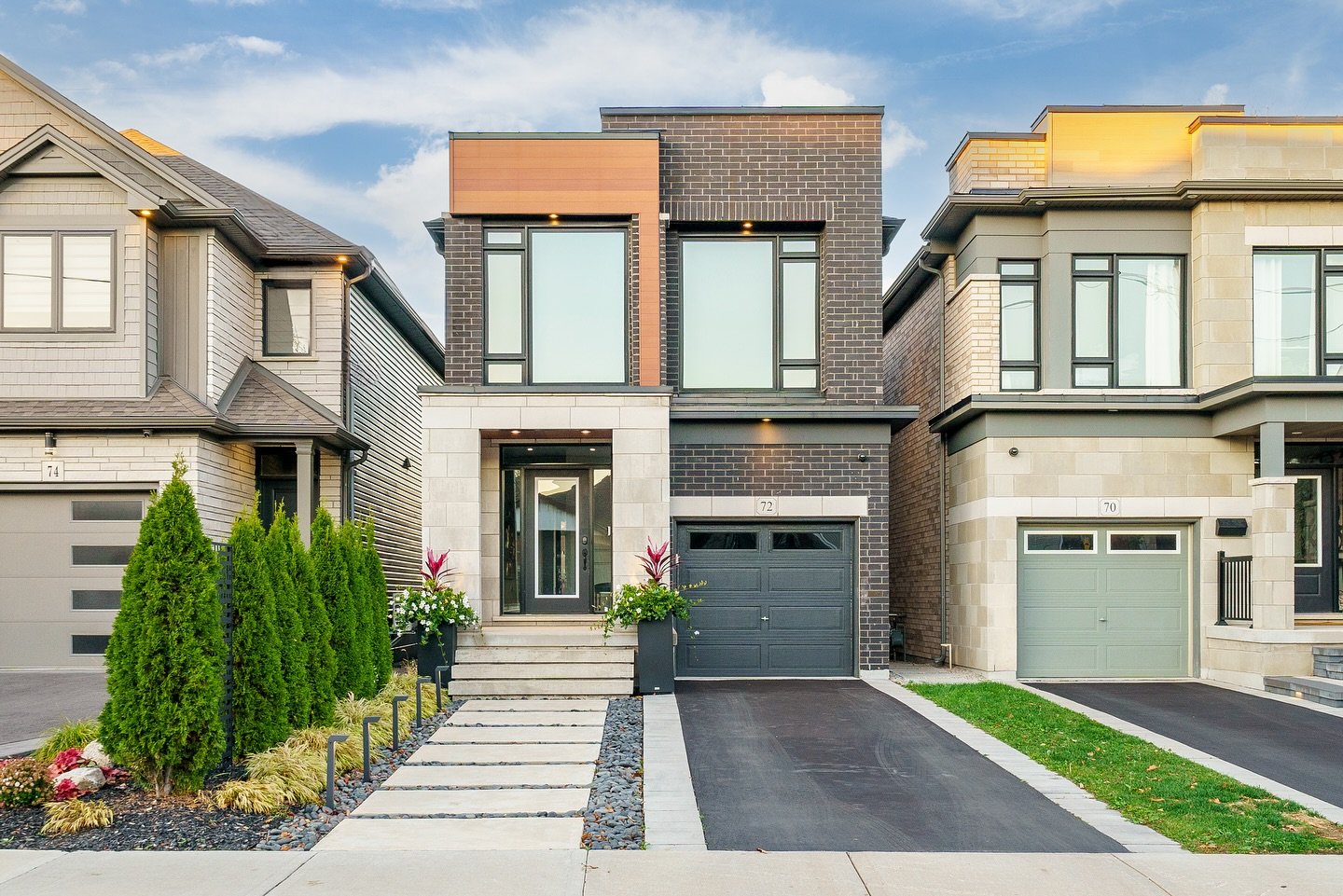 📸 72 Melbourne St in #hamont a small walk away from Lock St. 
Beautiful 4+1 #bedrooms | 4 #bathrooms 
Contact @michaelbrejnik for listing info
MLS#: X10415537

#hamiltonlistings