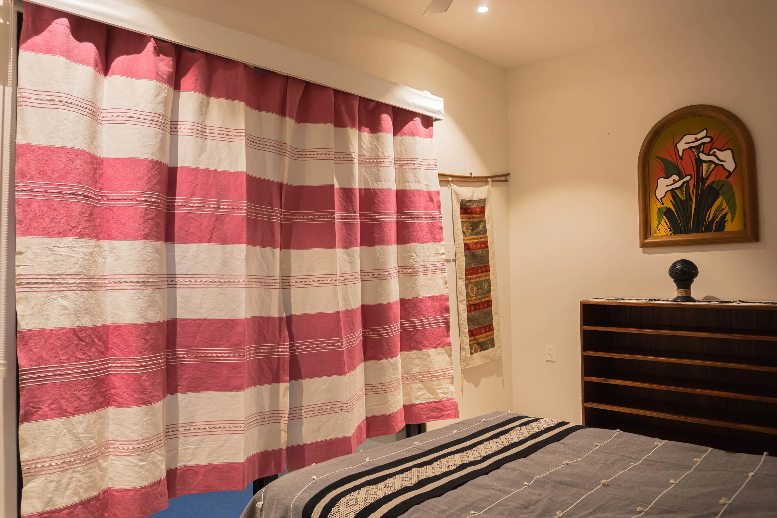 casa-textil-escobar-cortinas-artesanales-algodon-rosa-fucsia-mexicano-rayas-Oaxaca.jpg
