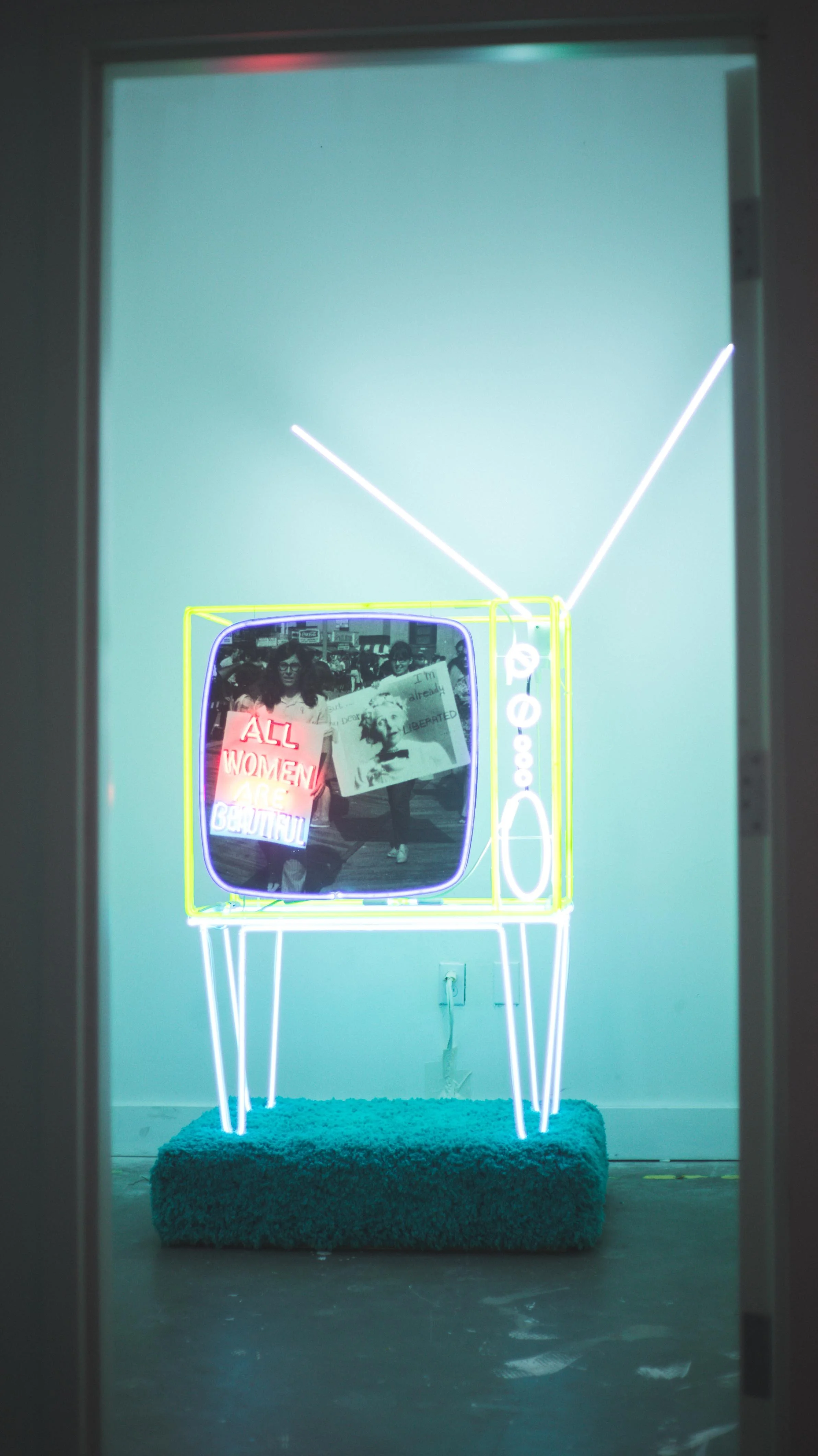 WOMEN IN NEON: PART II