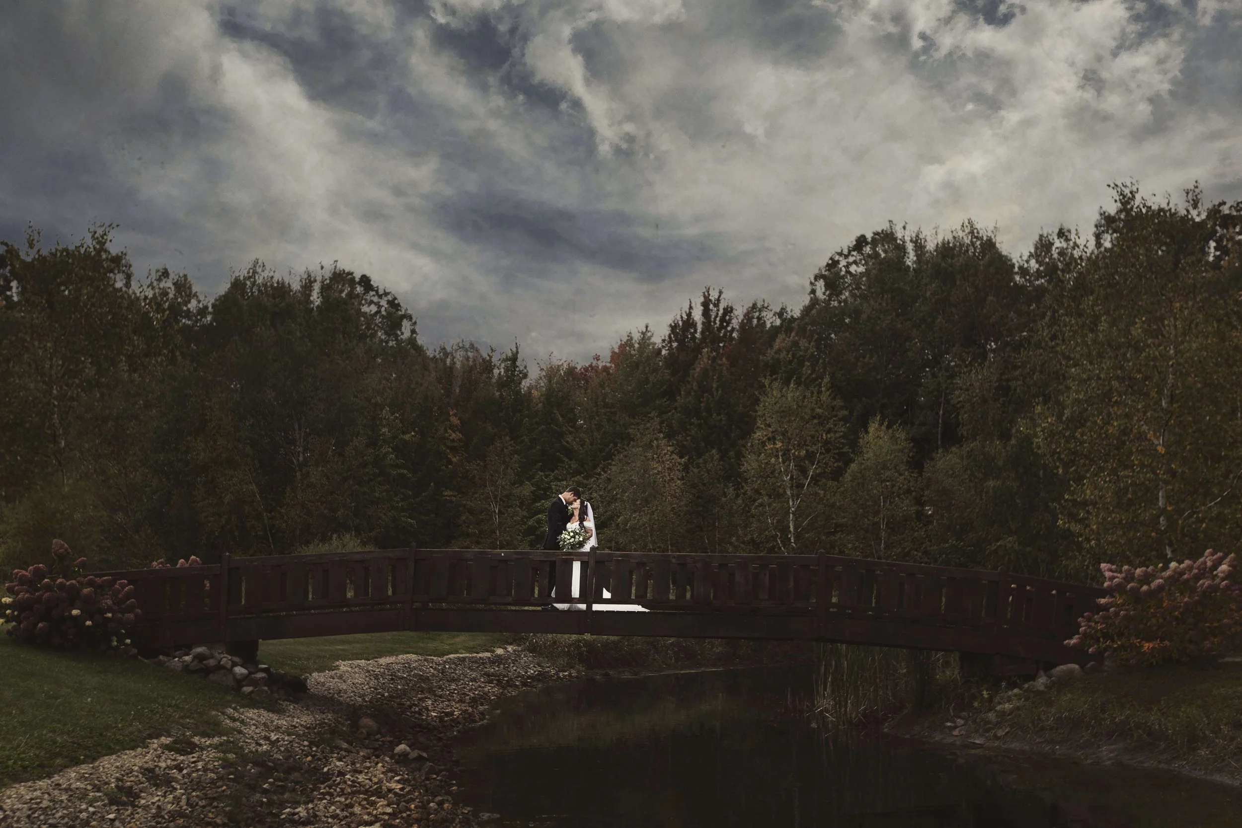 5 Key Differences: Elopement vs Small Wedding… Which Is the Perfect Option for You?