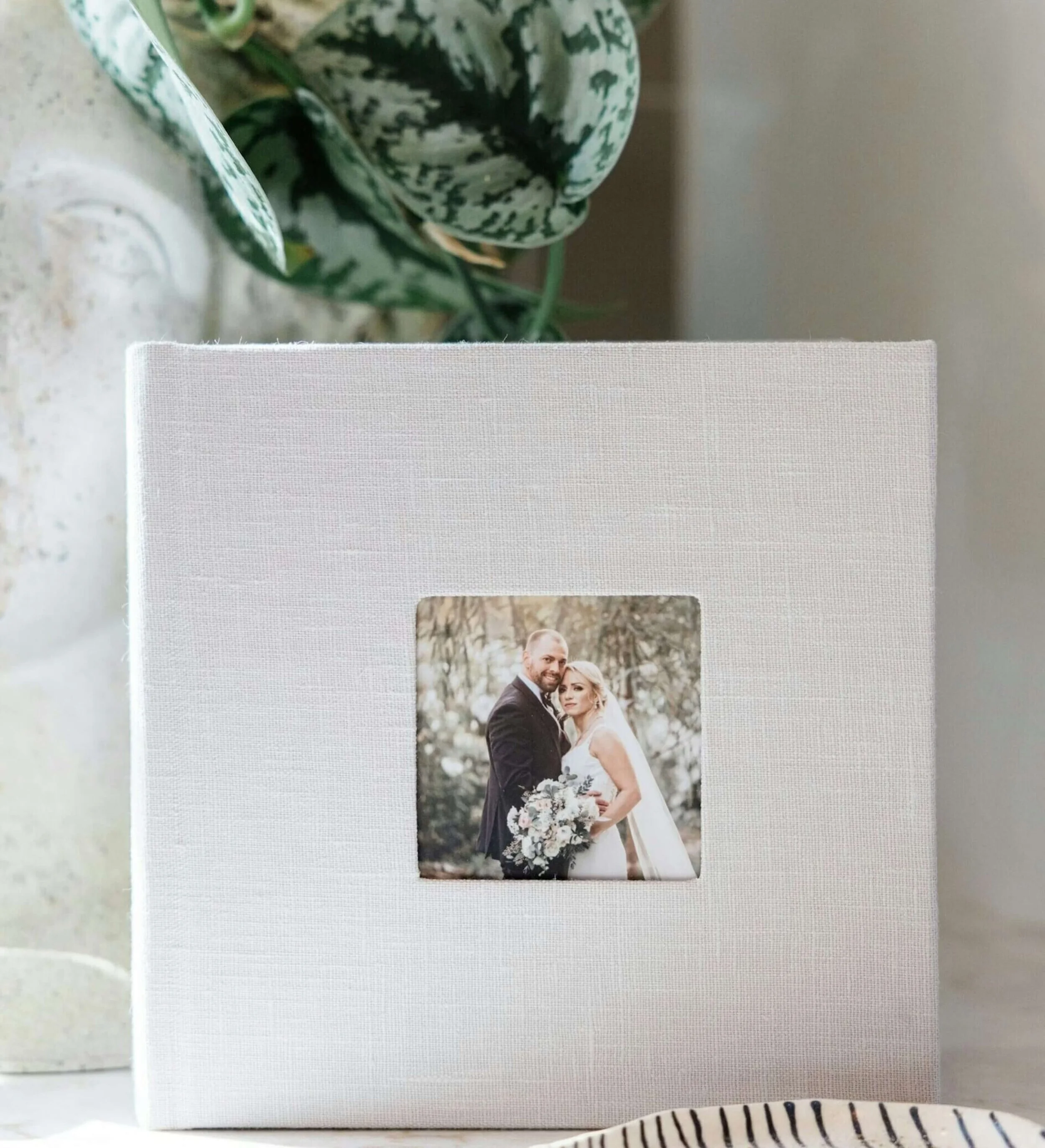 A-Linen-Wrapped-Wedding-Album-0071 (1).jpg