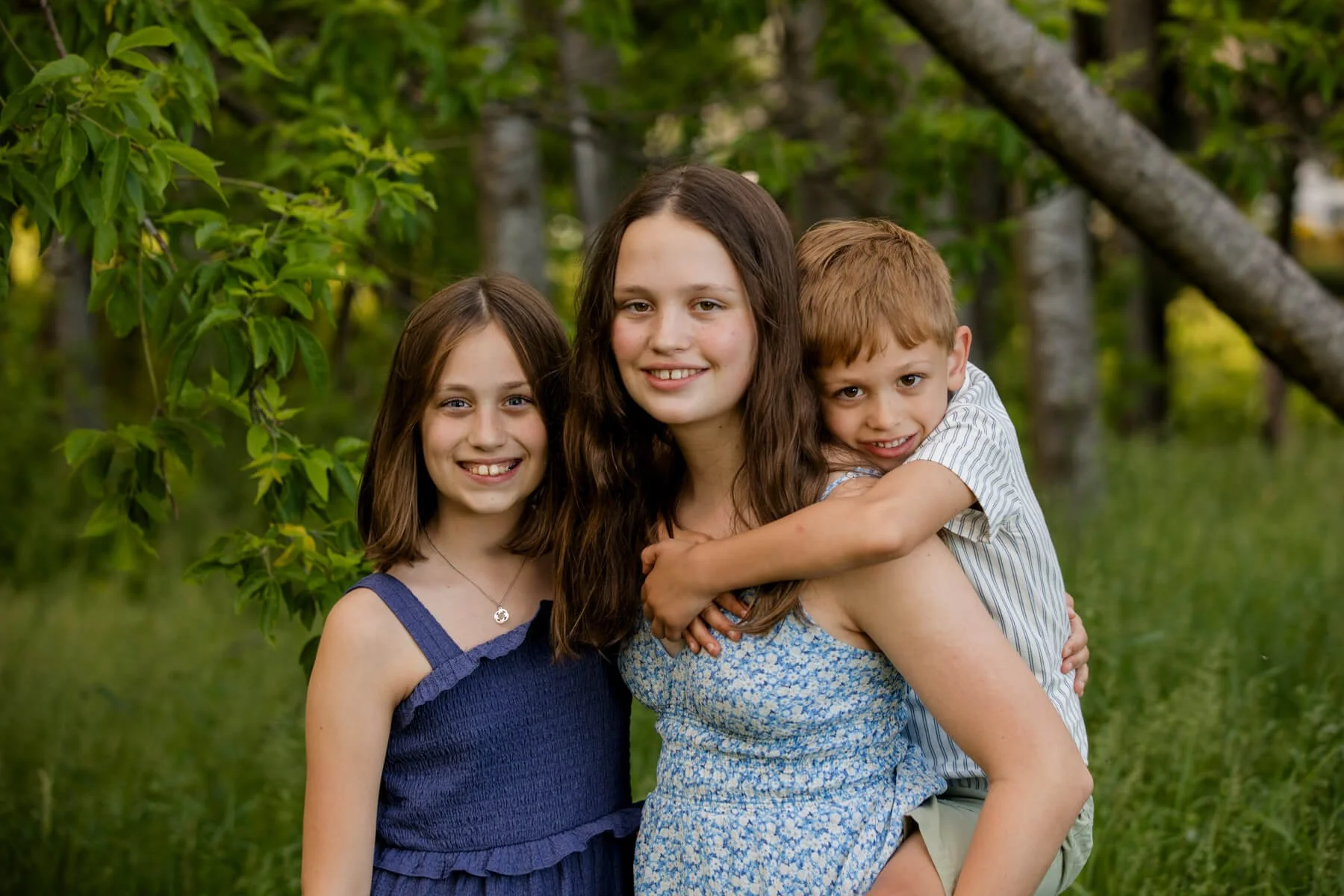 009-Eau-Claire-Family-Photographer-Andrew-Samplawski-Photography-family-pictures-in-summertime.jpg