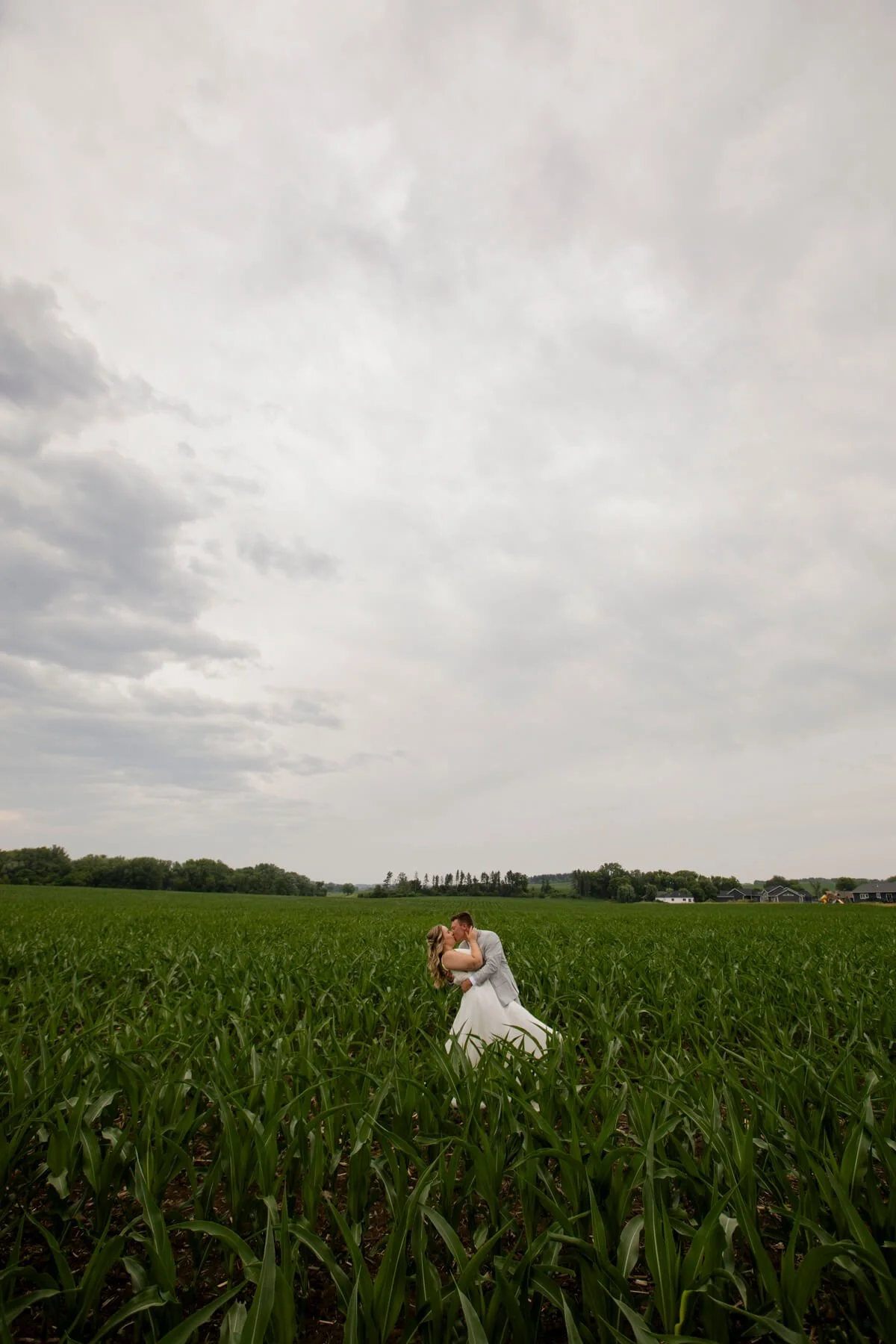 006-The-Barn-at-Mirror-Lake-wedding-photographer-mondovi-wi-wisconsin-wedding-venue-buffalo-county.jpg