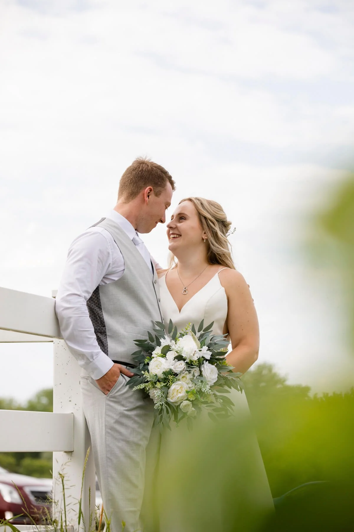 011-The-Barn-at-Mirror-Lake-wedding-photographer-mondovi-wi-wisconsin-wedding-venue-buffalo-county.jpg