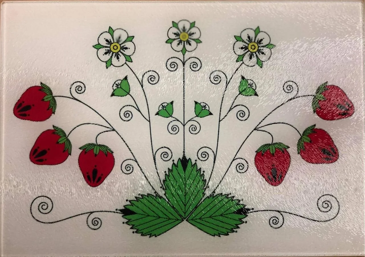 Strawberry_Glass_Cutting_Board__84123.jpg