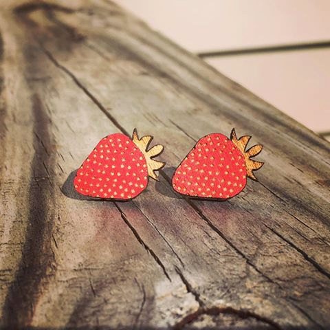 StrawberryStuds__80383.jpg