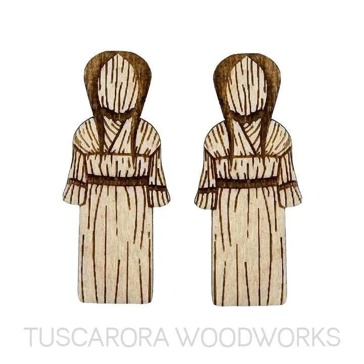 Cornhusk Doll Wooden Center Cabochon