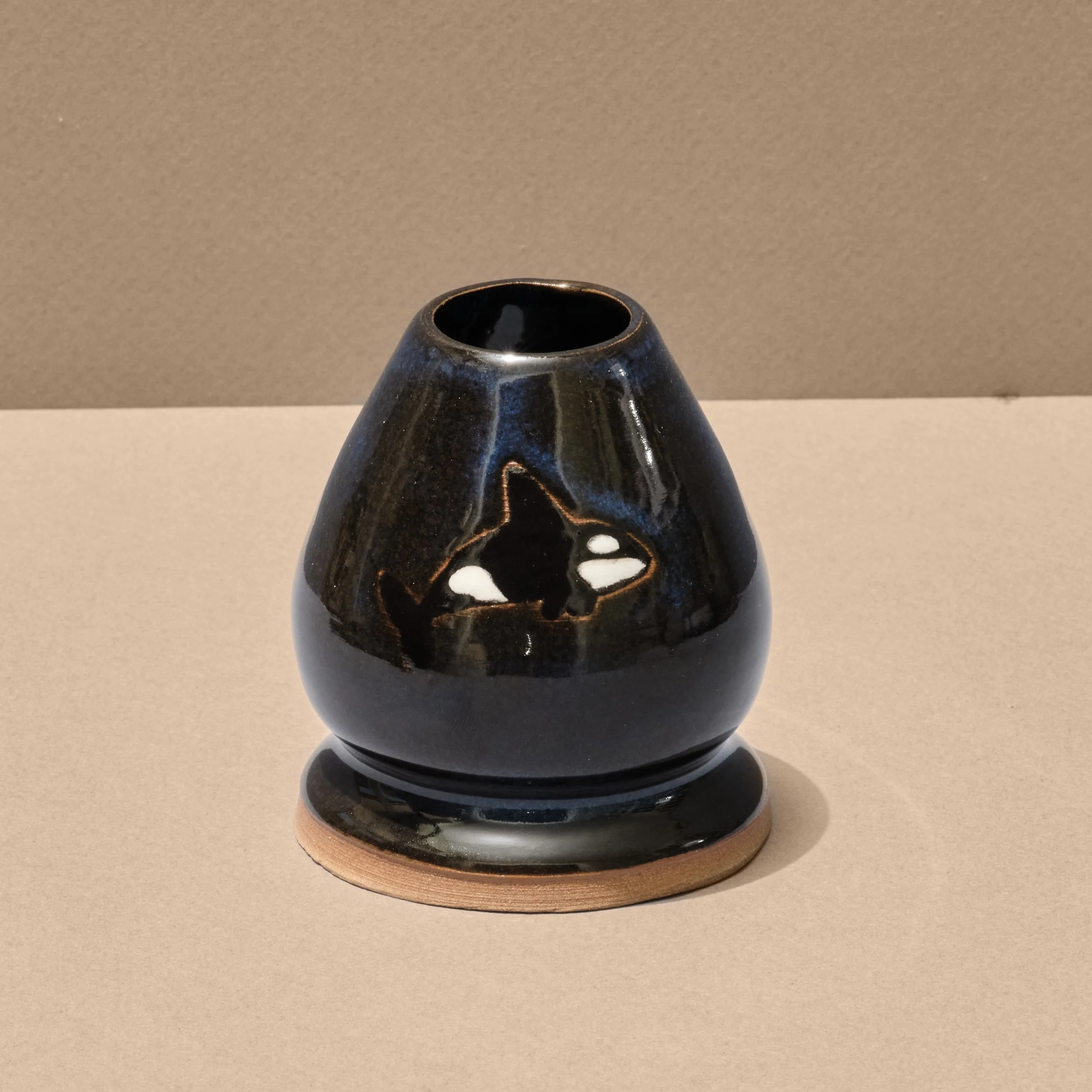 Orca_Whisk_Holder_Channel_Blue_1_FRONT.jpg