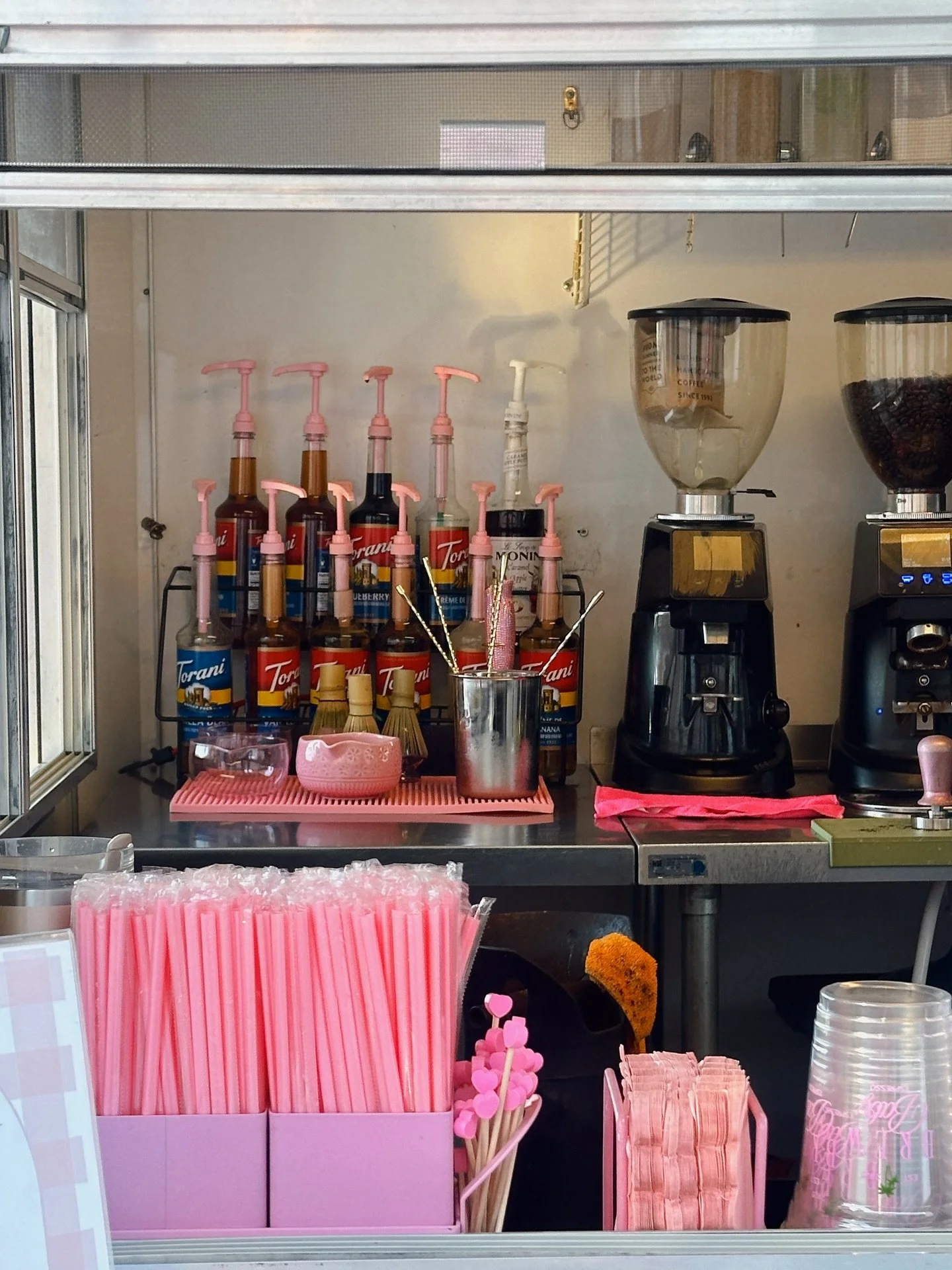 A peek into the trailer. Yes, everything is pink🤭💕

&bull;
#coffeetrailer #pink #coffee #phoenix #arizona #scottsdale #energydrinklove #girly #azcoffee