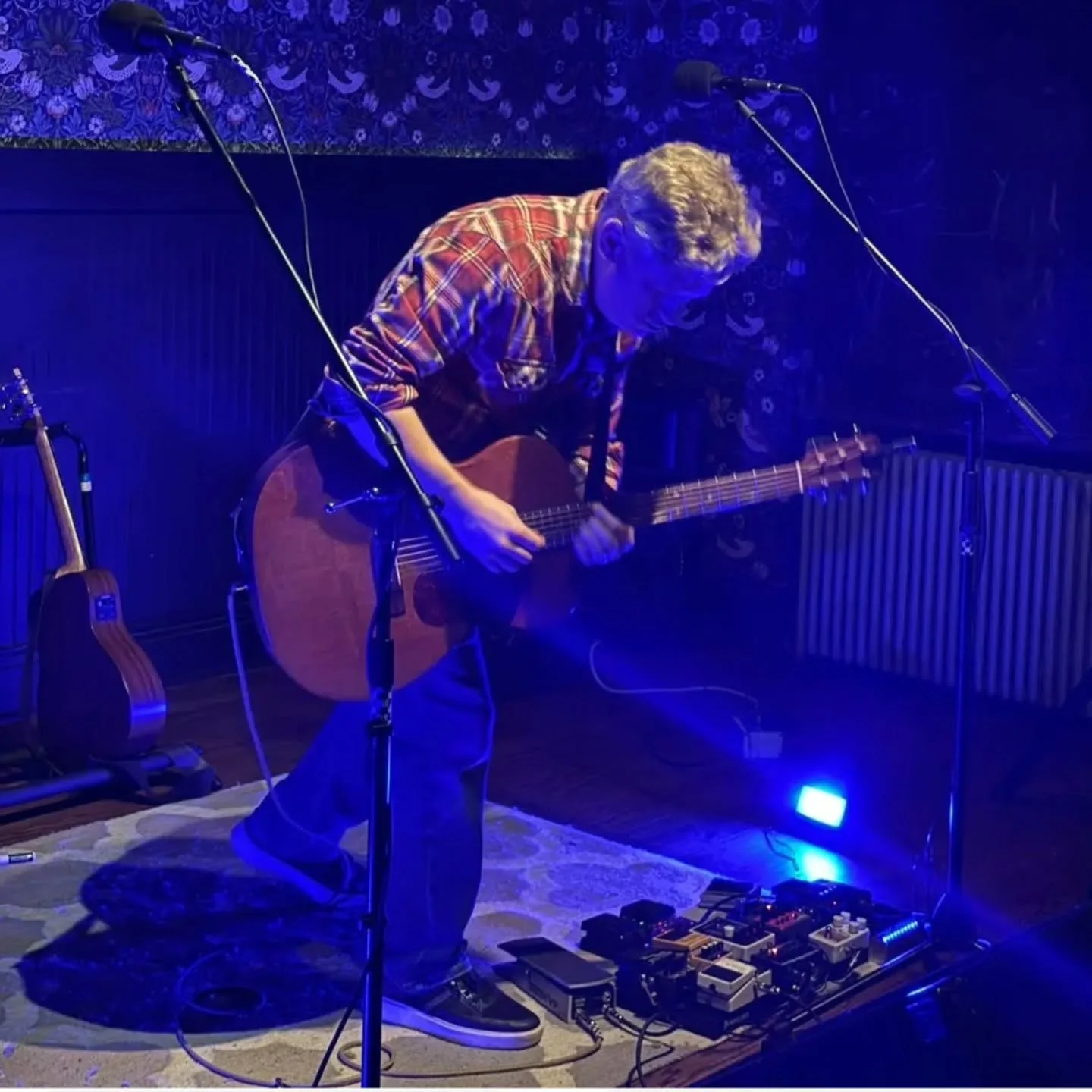 Thanks to everyone who came to the Czars of Leisure &amp; Friends show this week at @eveningstarva. We had a nice crowd and I do appreciate the chance to play some new stuff, including a fresh instrumental "Morning Commute" where I laid dow