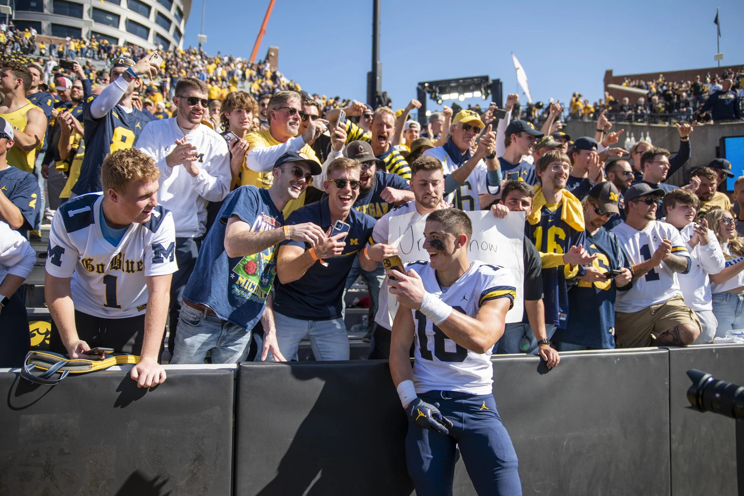 2022 FB_UM vs Iowa091.jpg