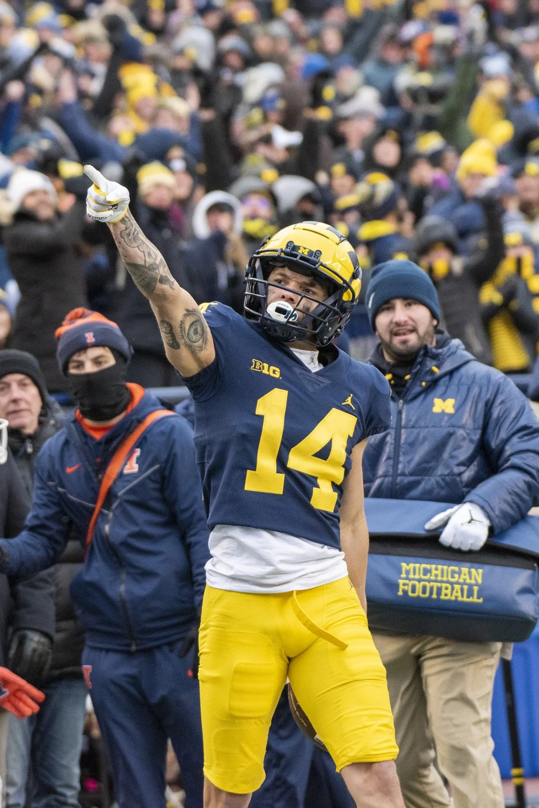 2022_FB vs Illinois_0101.jpg